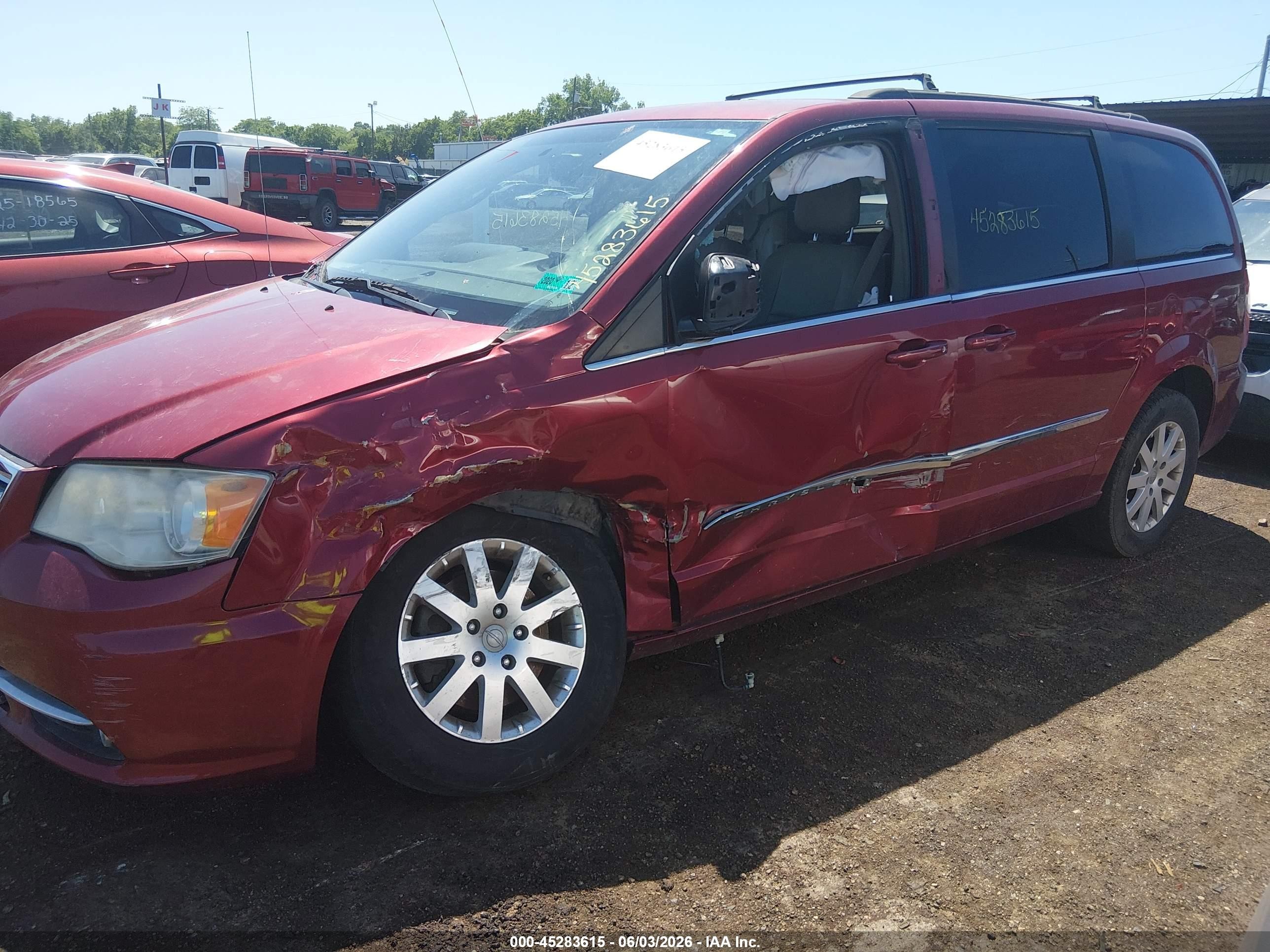 2014 Chrysler Town & Country Touring Red vin: 2C4RC1BG5ER115205
