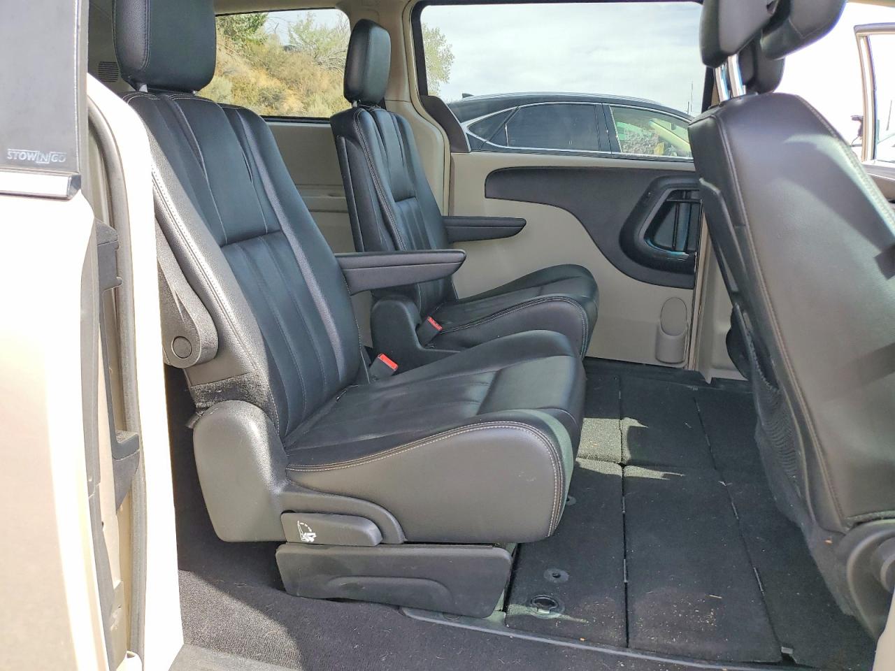 2014 Chrysler Town & Country Touring Gold vin: 2C4RC1BG5ER126124