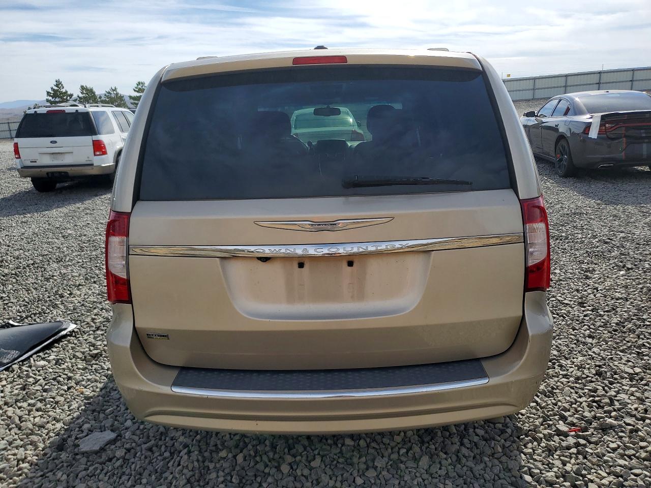 2014 Chrysler Town & Country Touring Gold vin: 2C4RC1BG5ER126124