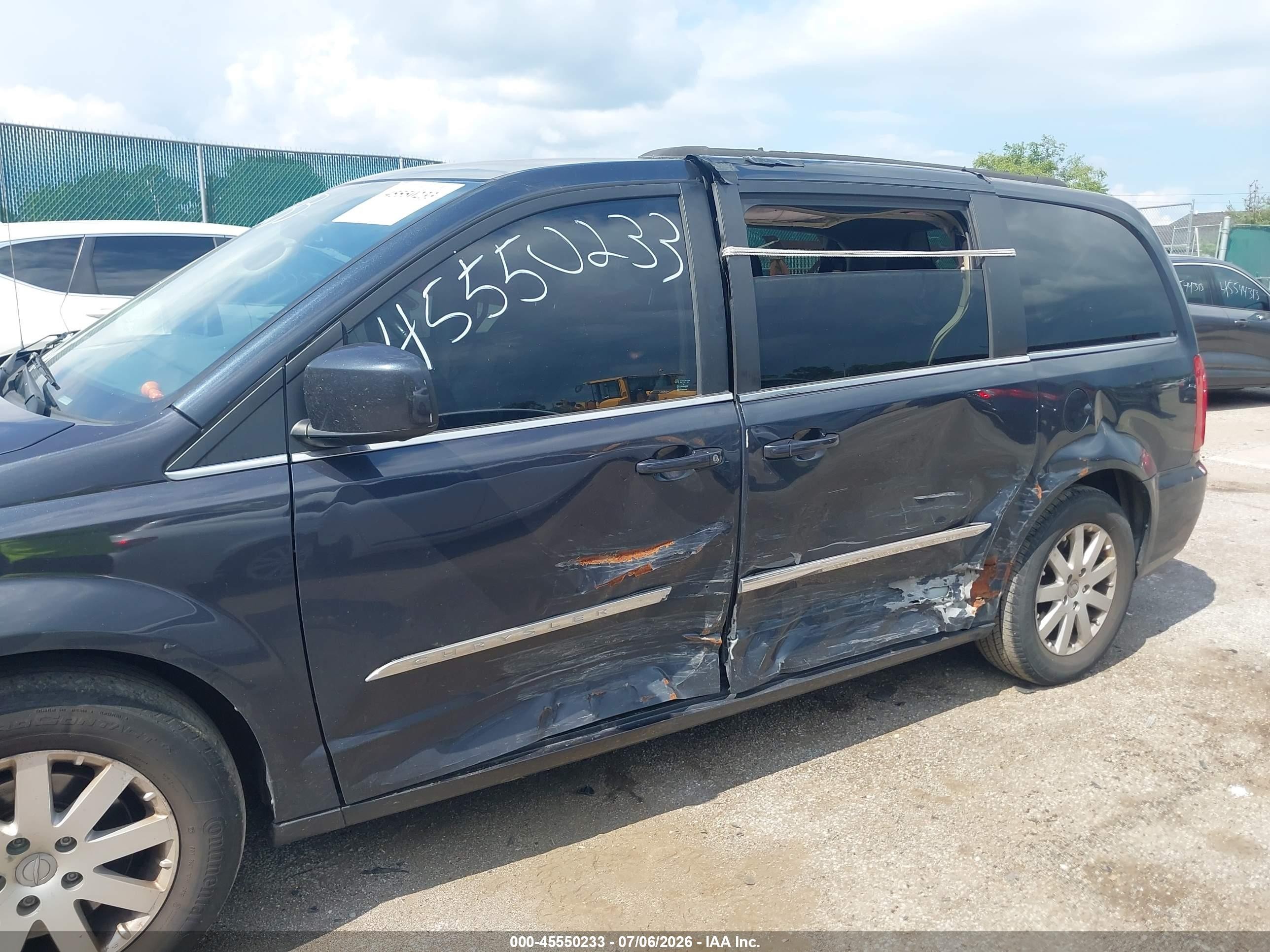 2014 Chrysler Town & Country Touring Gray vin: 2C4RC1BG5ER177915