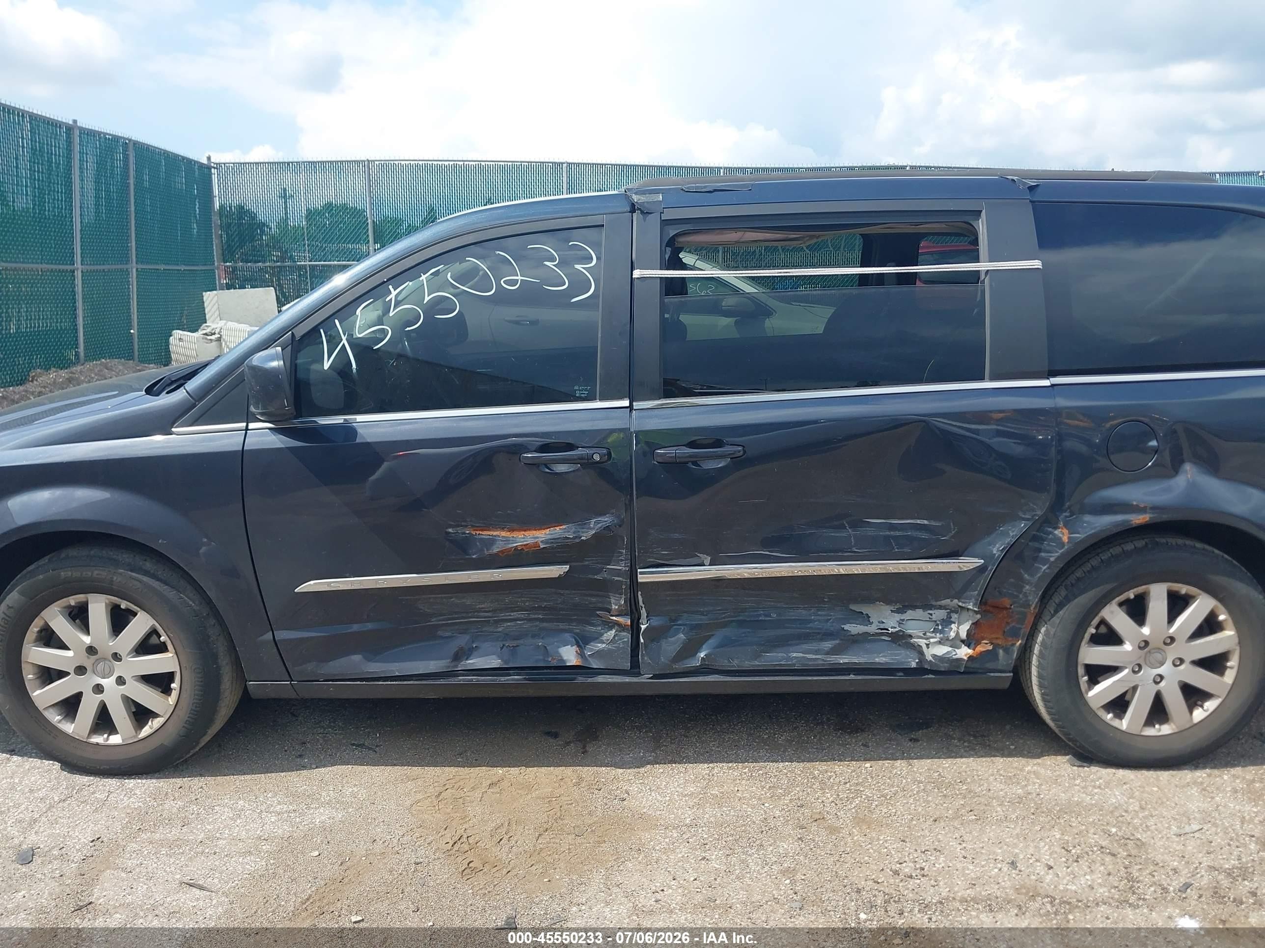 2014 Chrysler Town & Country Touring Gray vin: 2C4RC1BG5ER177915