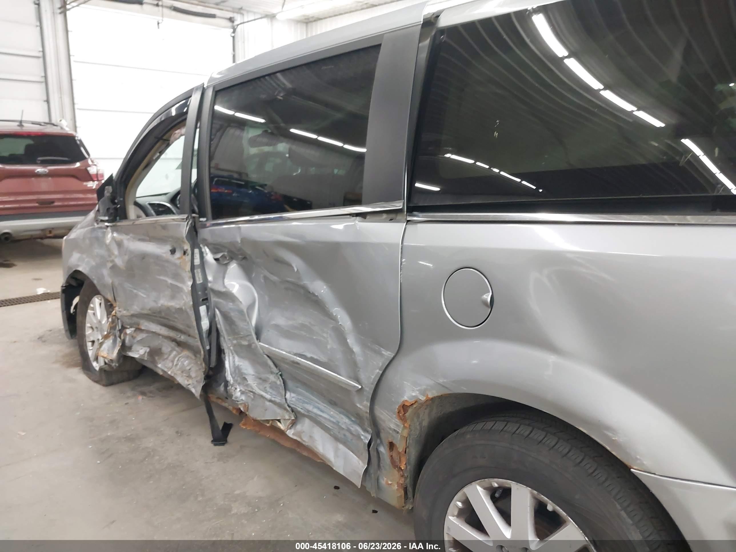 2014 Chrysler Town & Country Touring Gray vin: 2C4RC1BG5ER211514