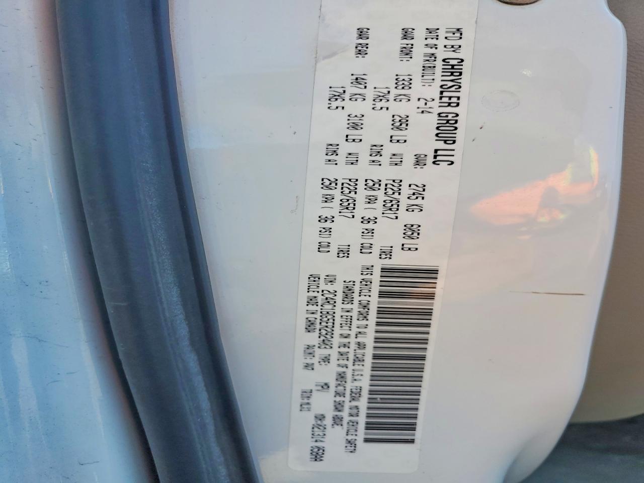 2014 Chrysler Town & Country Touring White vin: 2C4RC1BG5ER292403