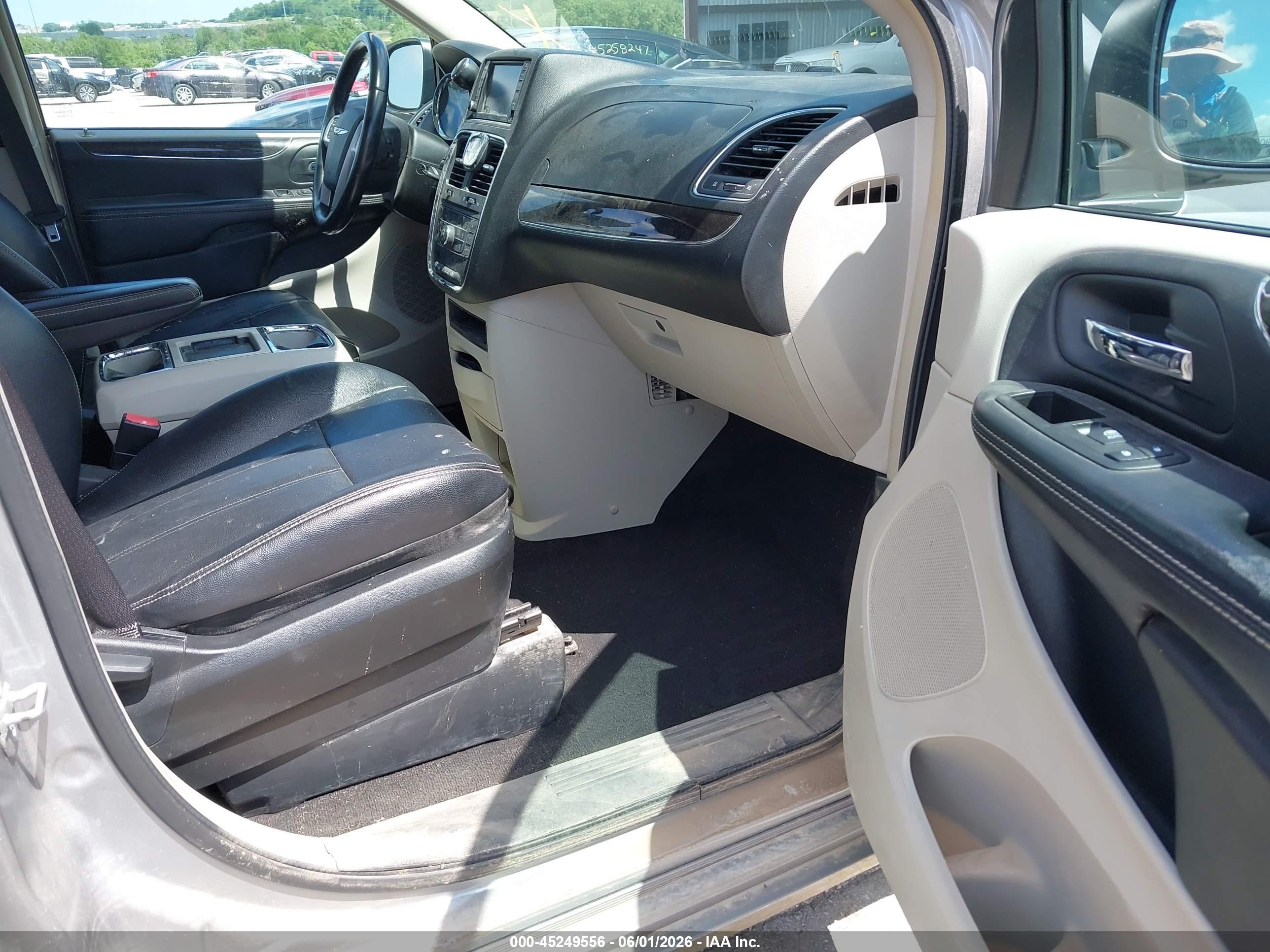 2014 Chrysler Town & Country Touring Серый vin: 2C4RC1BG5ER348601