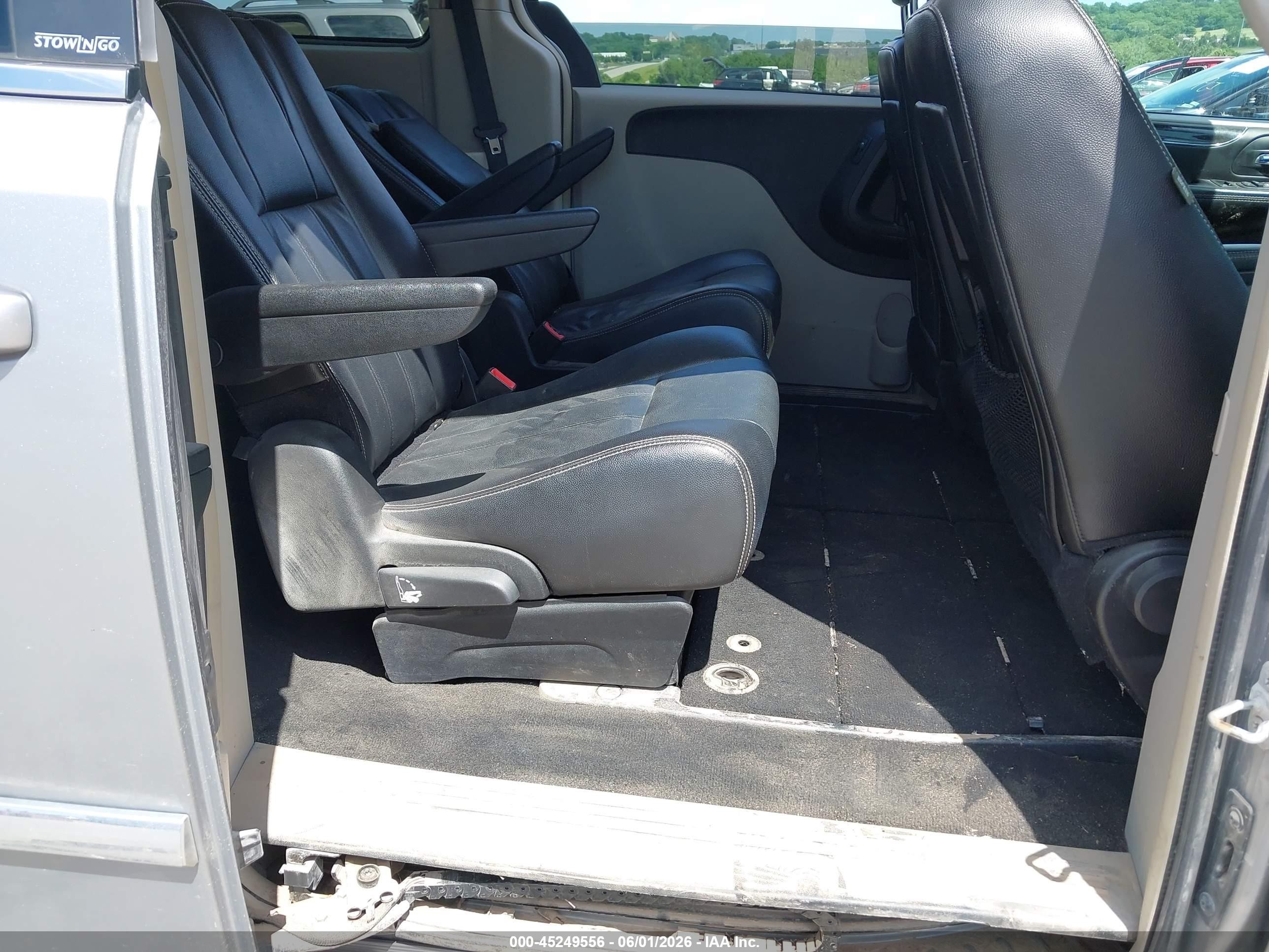 2014 Chrysler Town & Country Touring Серый vin: 2C4RC1BG5ER348601