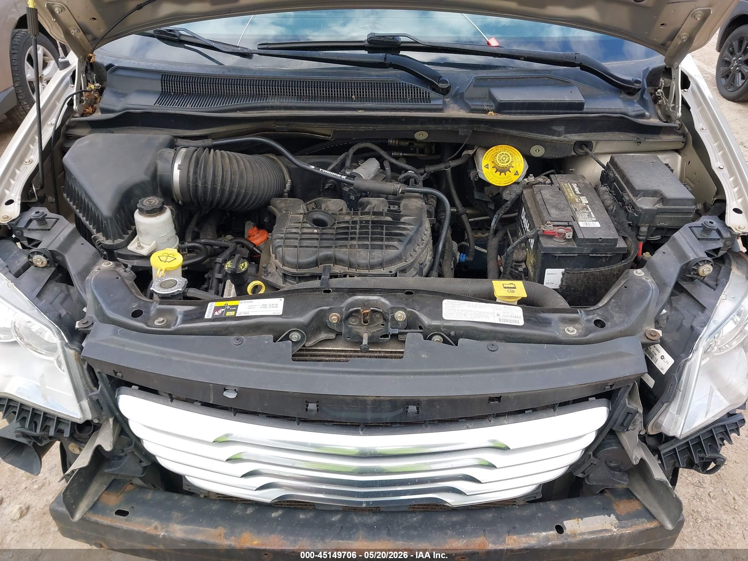 2014 Chrysler Town & Country Touring Beige vin: 2C4RC1BG5ER363101