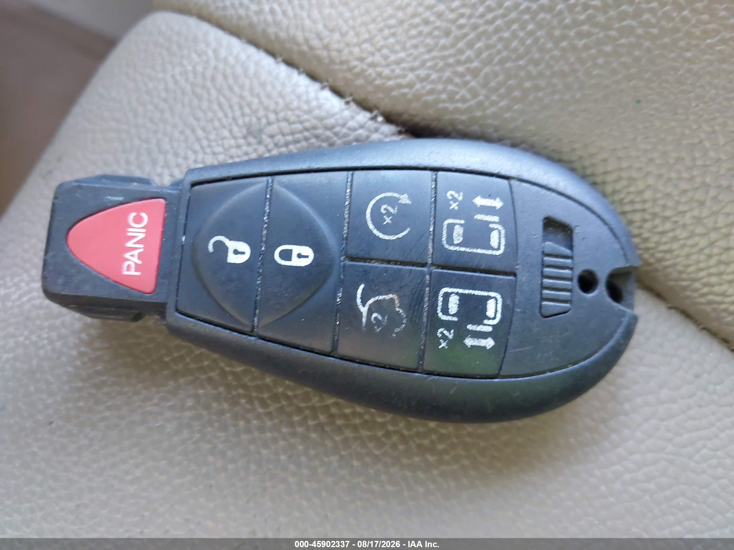 2014 Chrysler Town & Country Touring Черный vin: 2C4RC1BG5ER374678