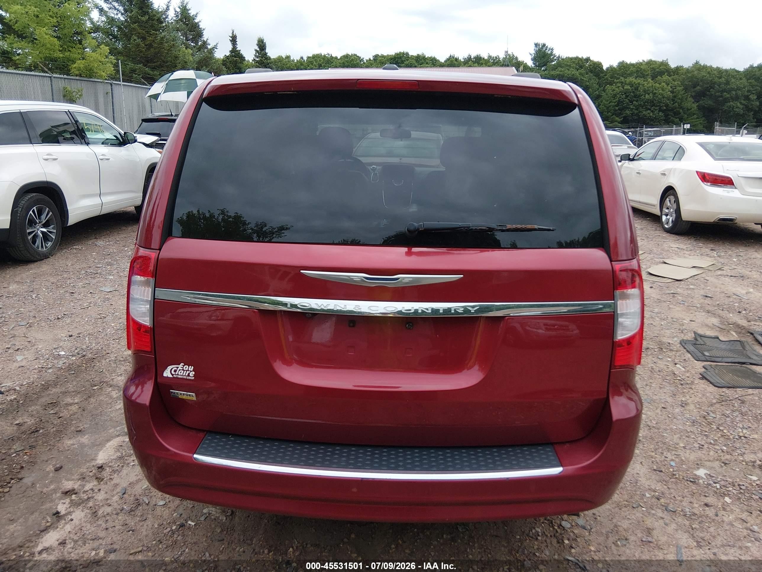 2014 Chrysler Town & Country Touring Maroon vin: 2C4RC1BG5ER395854
