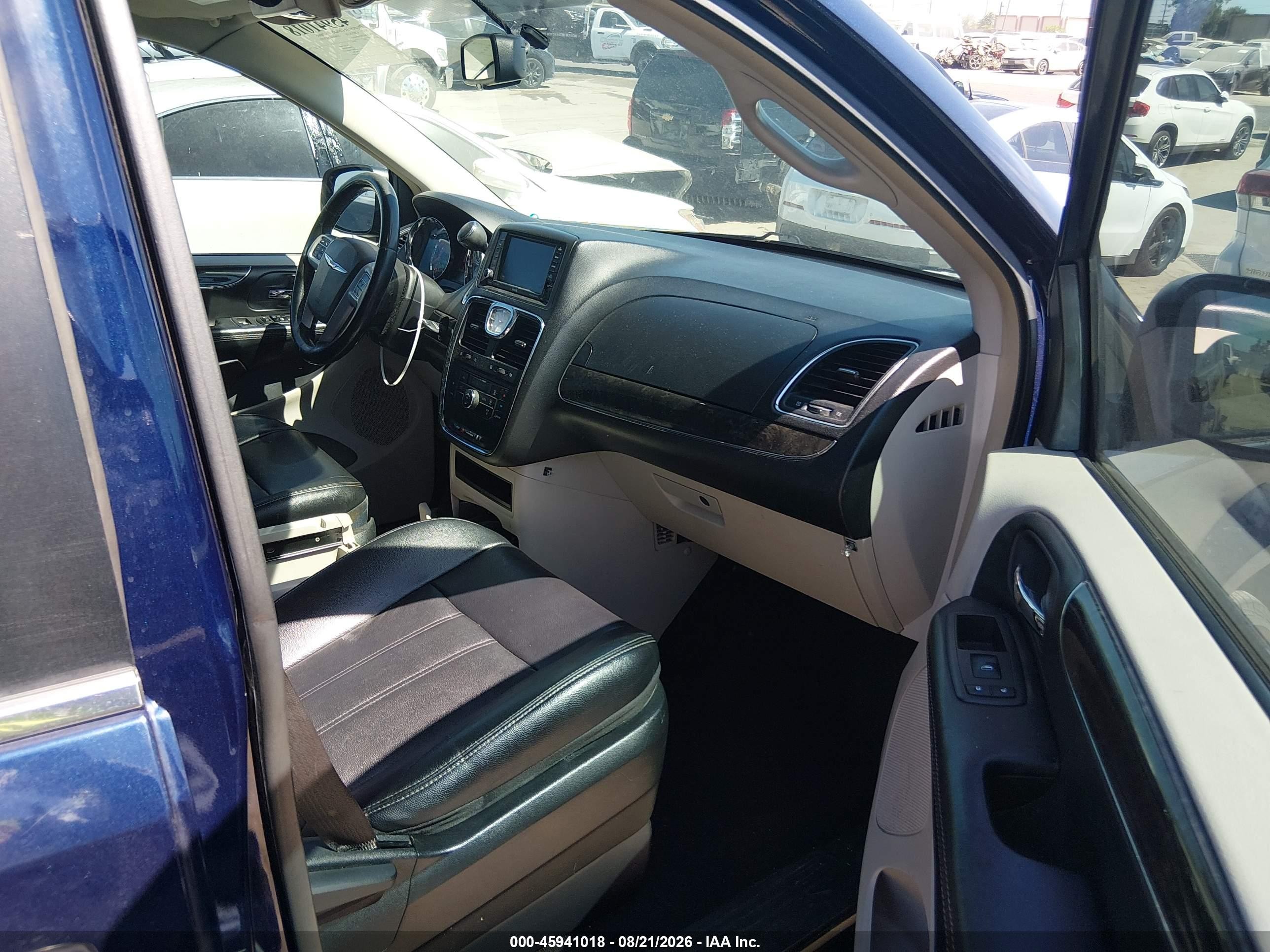 2014 Chrysler Town & Country Touring Blue vin: 2C4RC1BG5ER446947