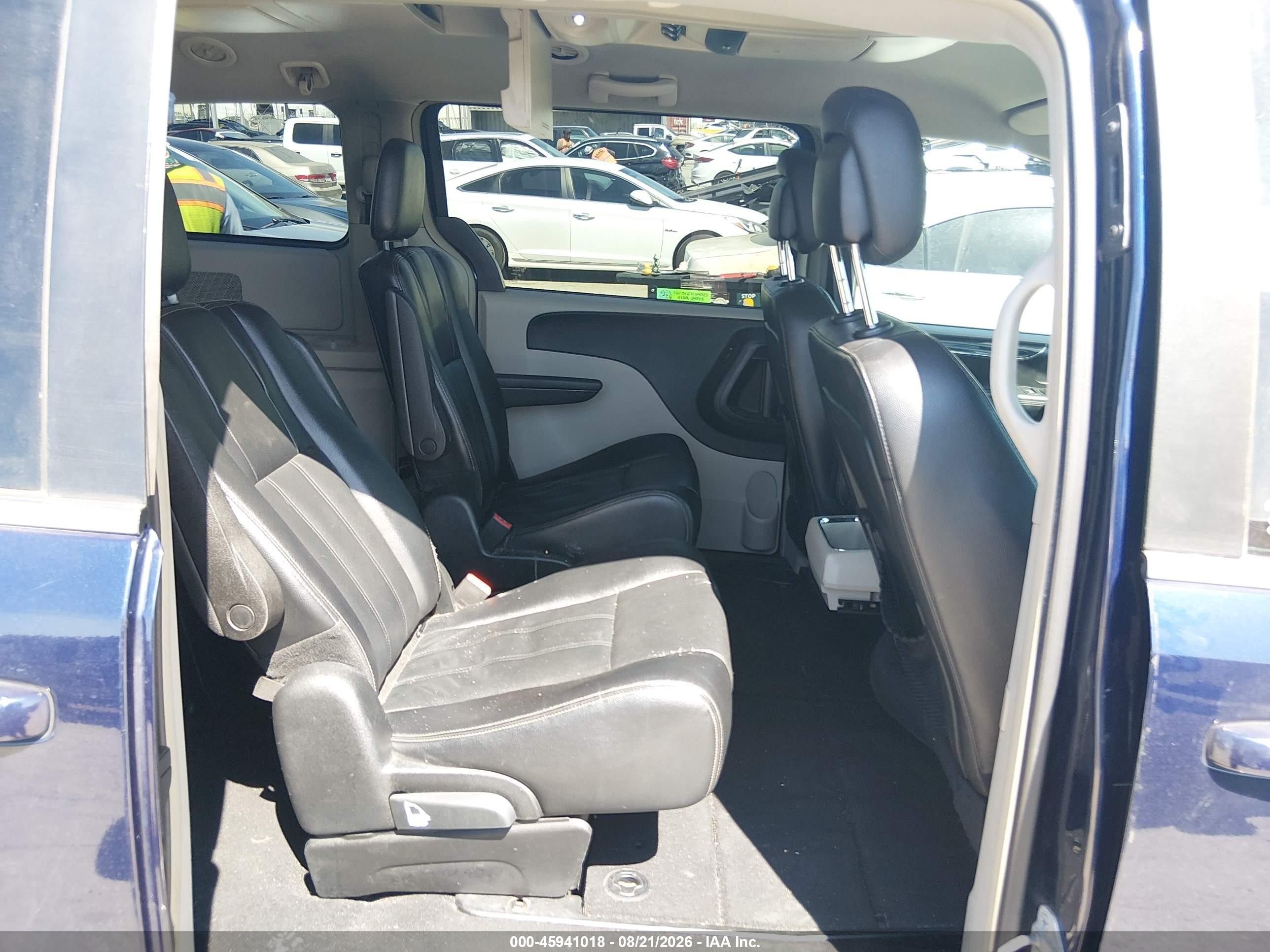 2014 Chrysler Town & Country Touring Blue vin: 2C4RC1BG5ER446947