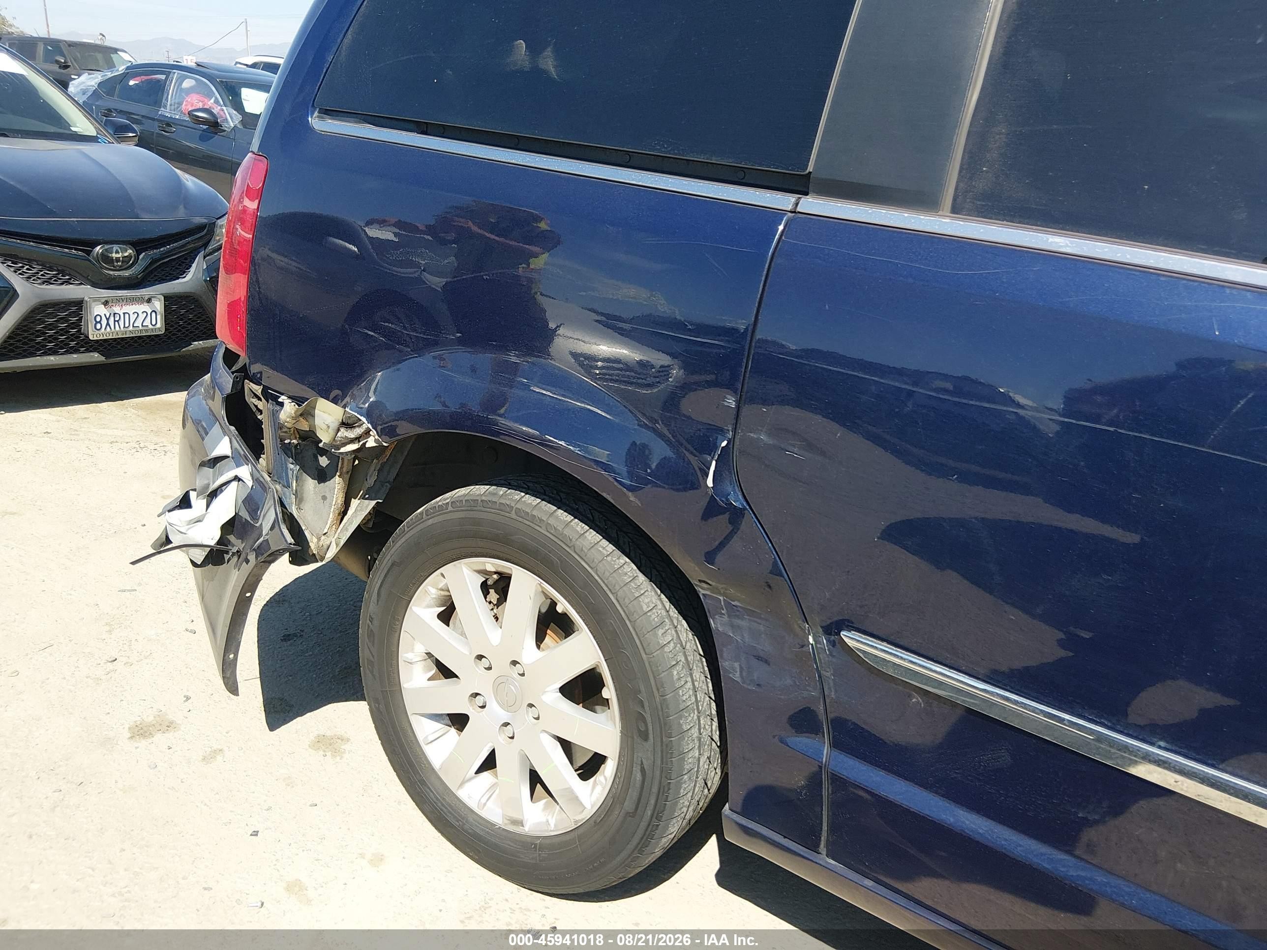 2014 Chrysler Town & Country Touring Blue vin: 2C4RC1BG5ER446947