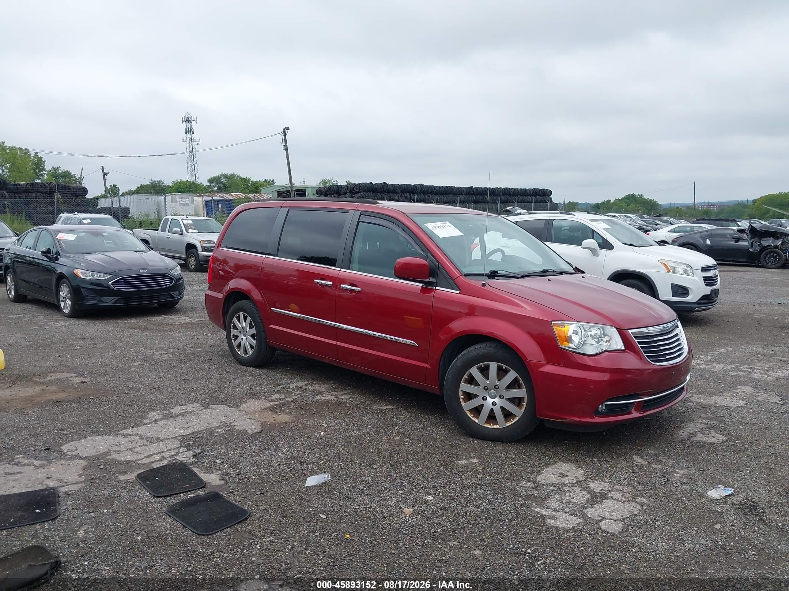 2015 Chrysler Town & Country Touring Red vin: 2C4RC1BG5FR539193
