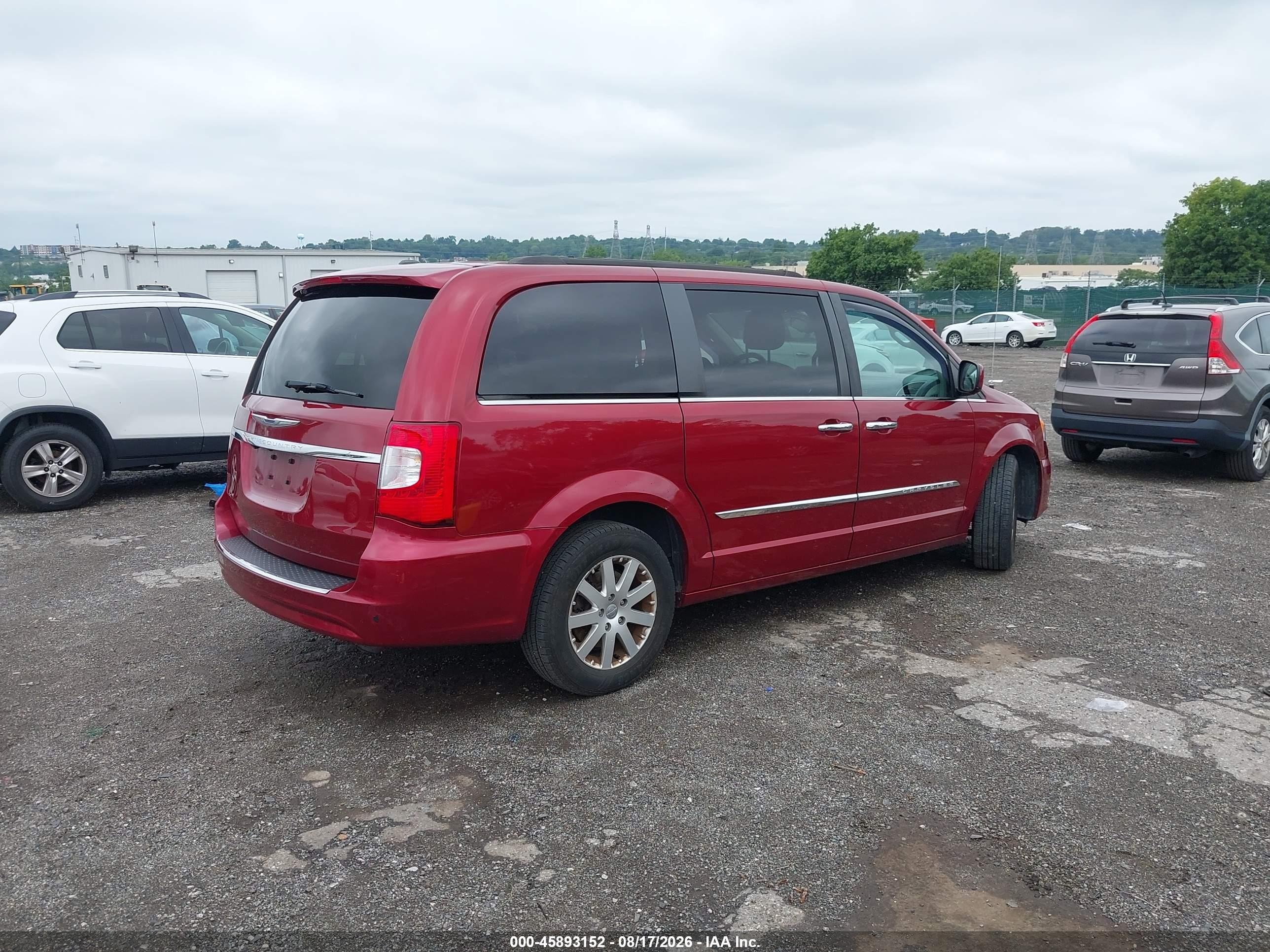 2015 Chrysler Town & Country Touring Red vin: 2C4RC1BG5FR539193