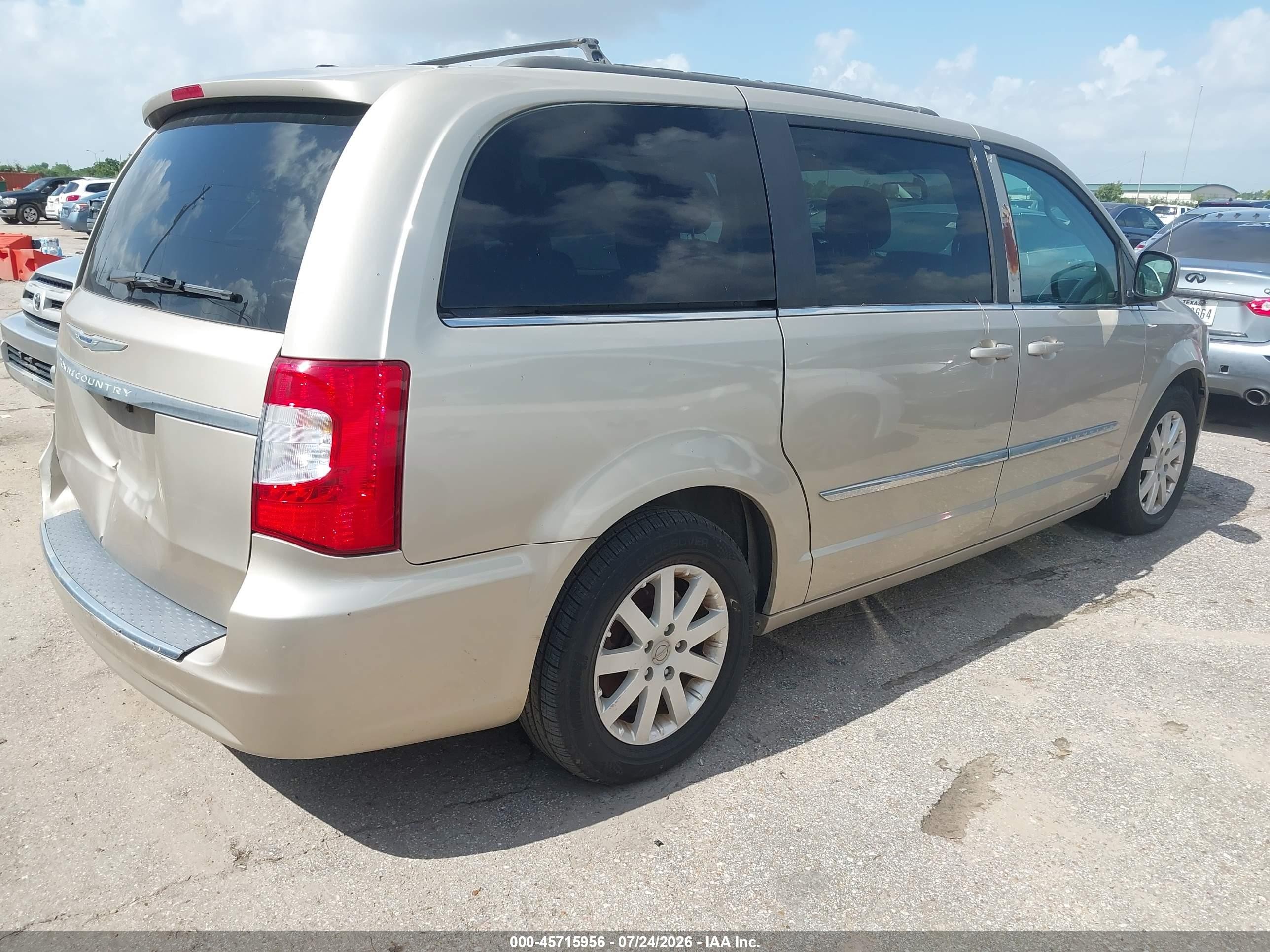 2015 Chrysler Town & Country Touring Beige vin: 2C4RC1BG5FR551778