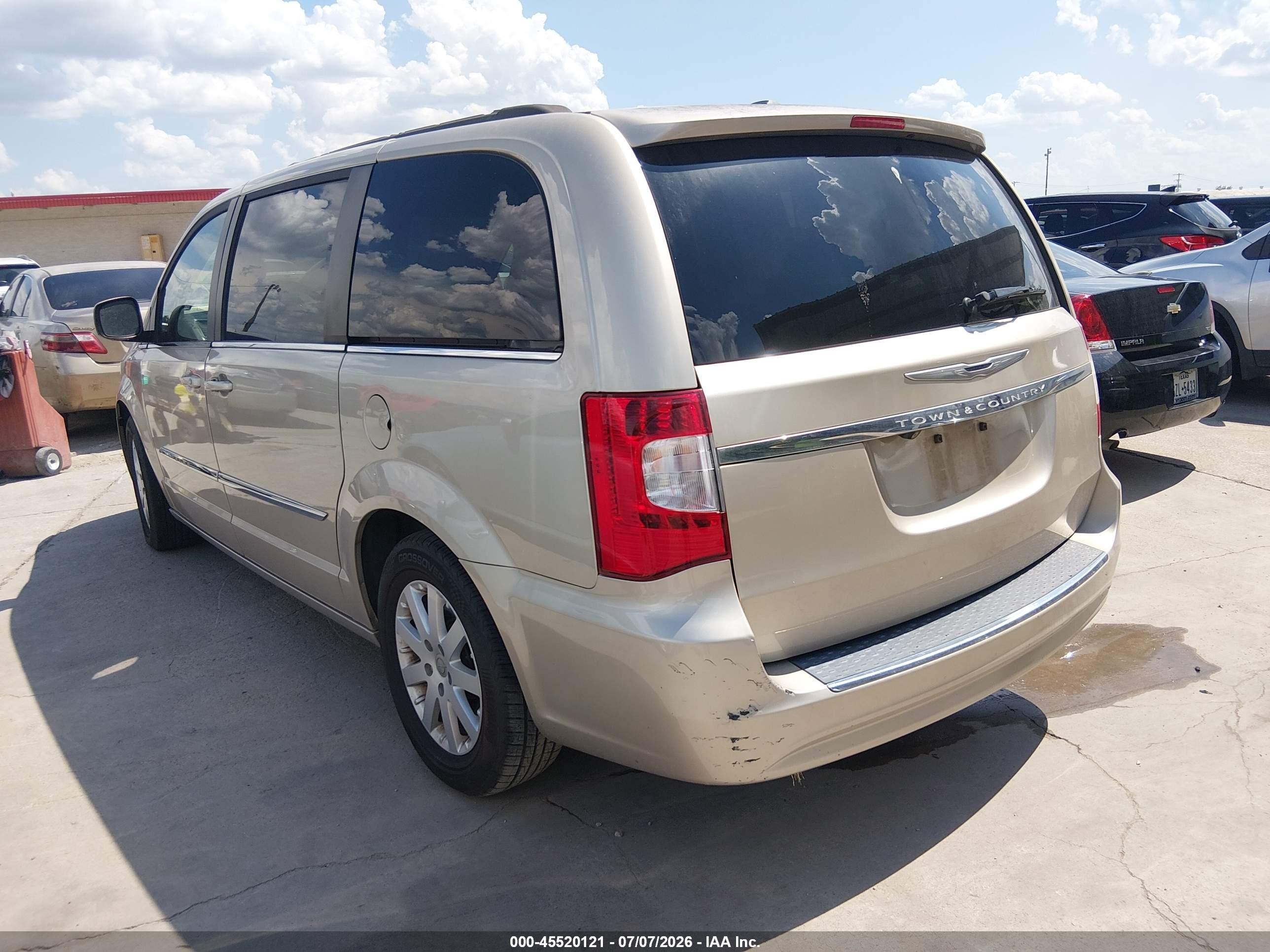 2015 Chrysler Town & Country Touring Gold vin: 2C4RC1BG5FR620498