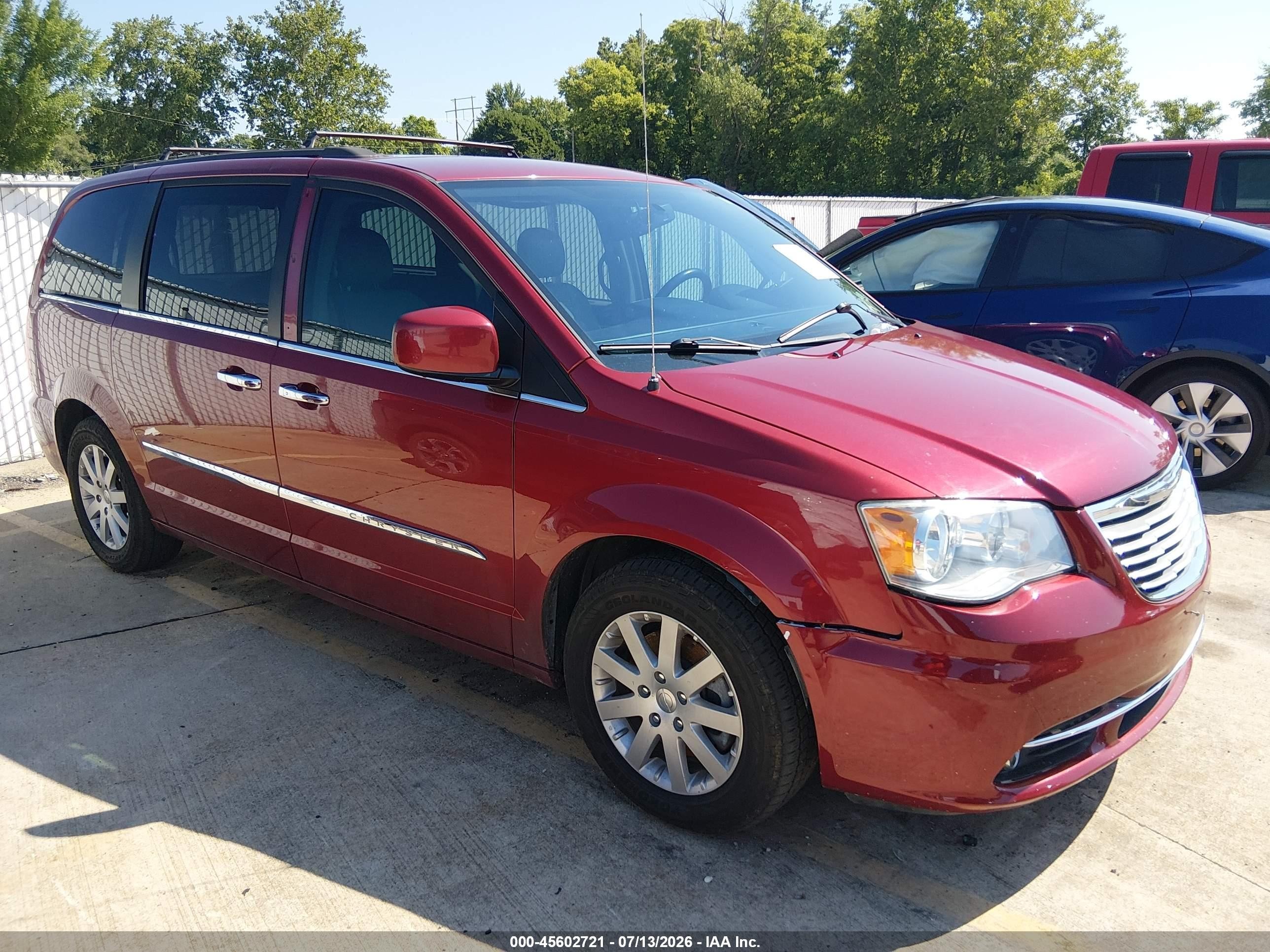 2015 Chrysler Town & Country Touring Red vin: 2C4RC1BG5FR629962