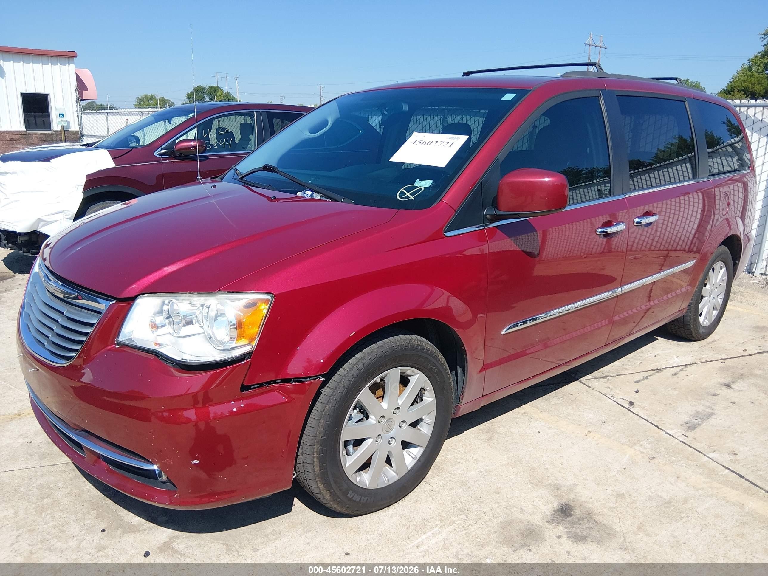 2015 Chrysler Town & Country Touring Red vin: 2C4RC1BG5FR629962