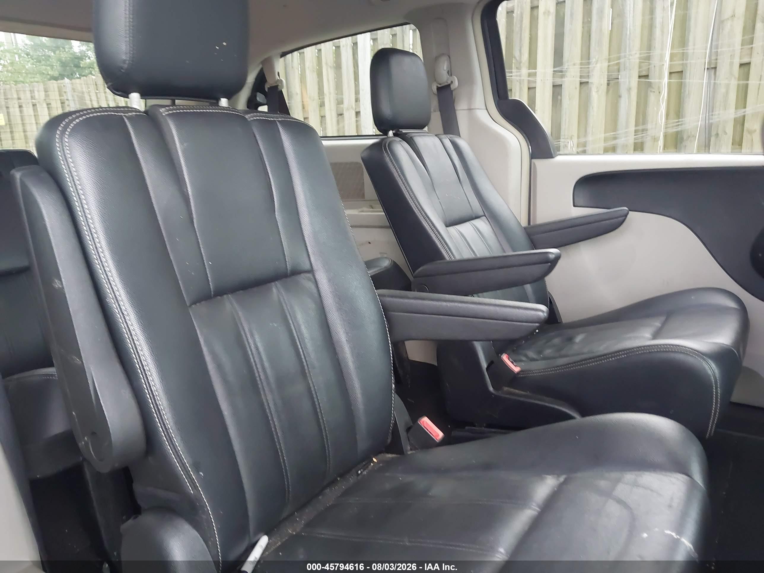 2015 Chrysler Town & Country Touring Серый vin: 2C4RC1BG5FR637284