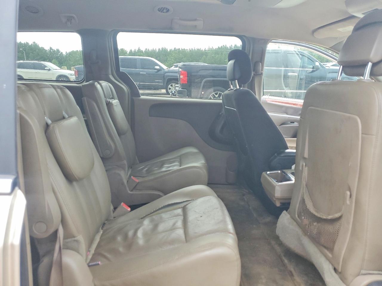 2015 Chrysler Town & Country Touring Gold vin: 2C4RC1BG5FR637298