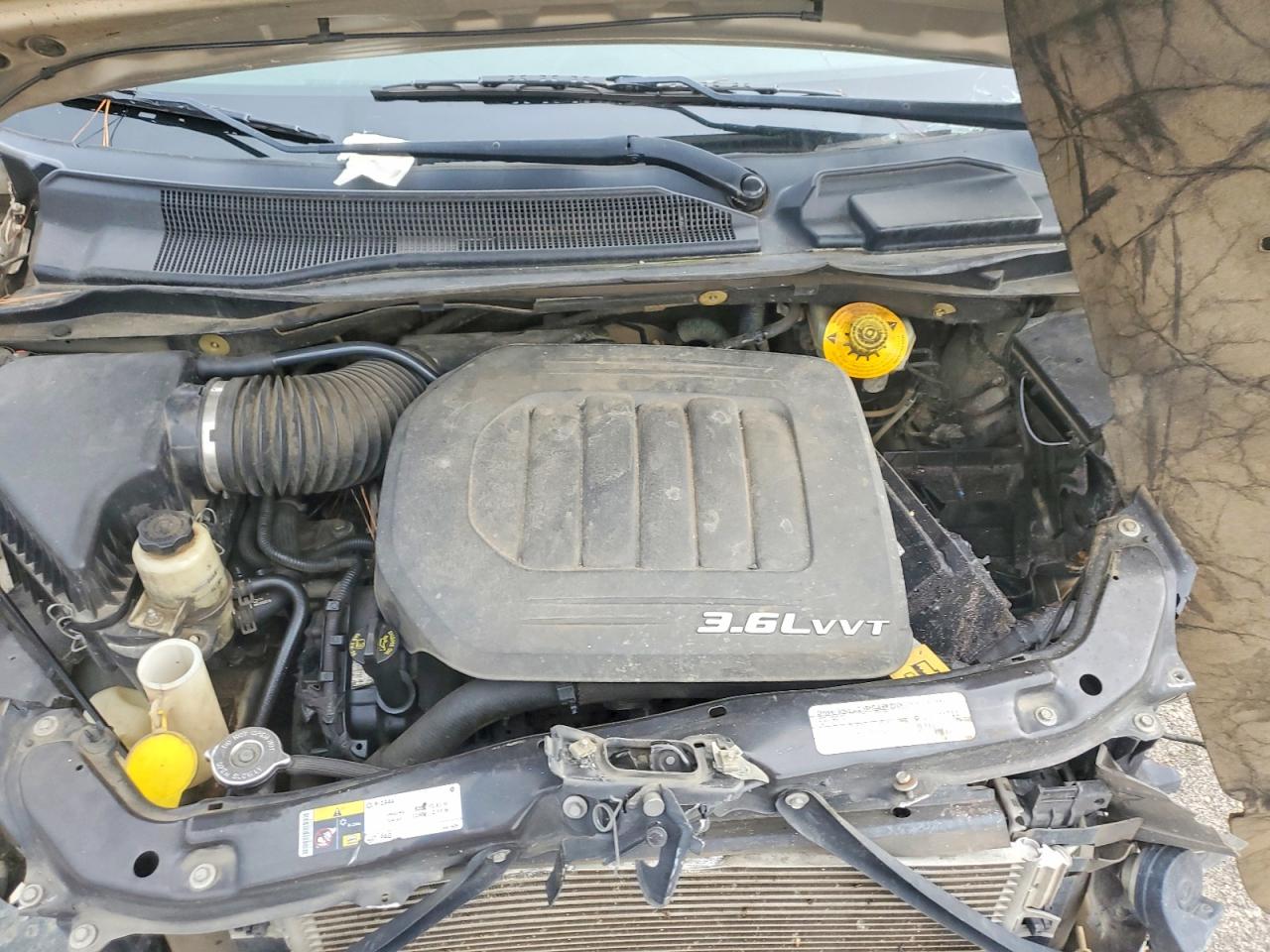 2015 Chrysler Town & Country Touring Gold vin: 2C4RC1BG5FR637298