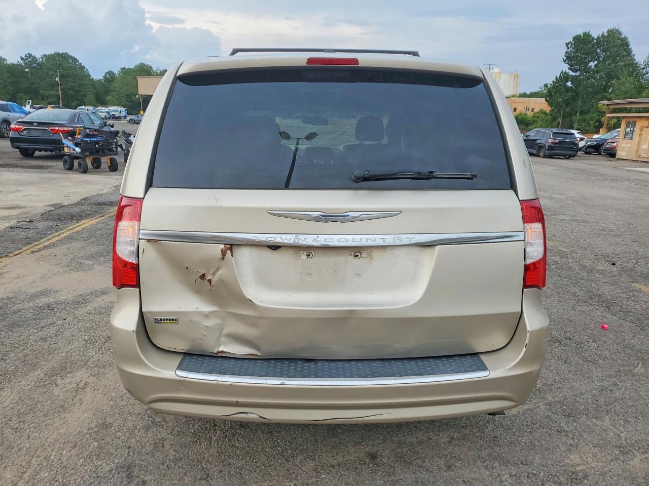 2015 Chrysler Town & Country Touring Gold vin: 2C4RC1BG5FR637298