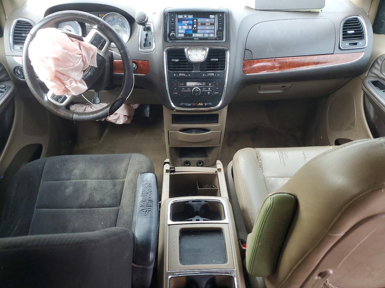 2015 Chrysler Town & Country Touring Gold vin: 2C4RC1BG5FR637298