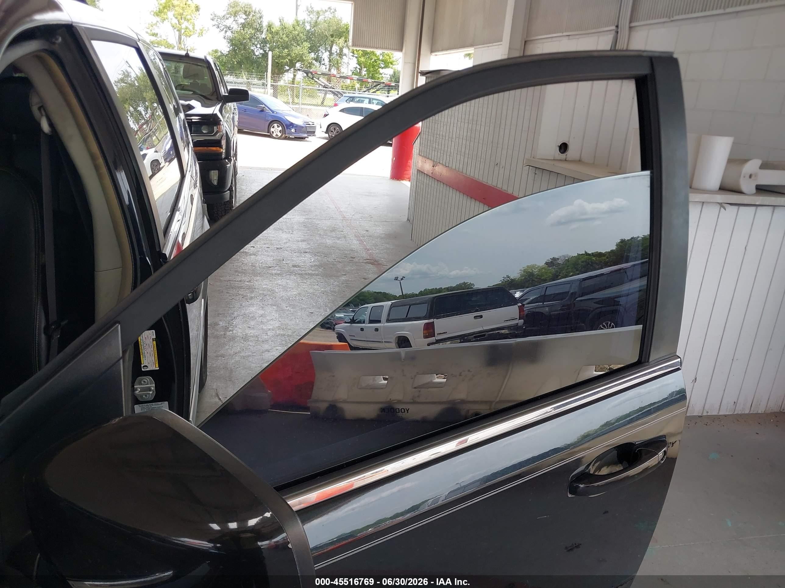 2015 Chrysler Town & Country Touring Черный vin: 2C4RC1BG5FR644588