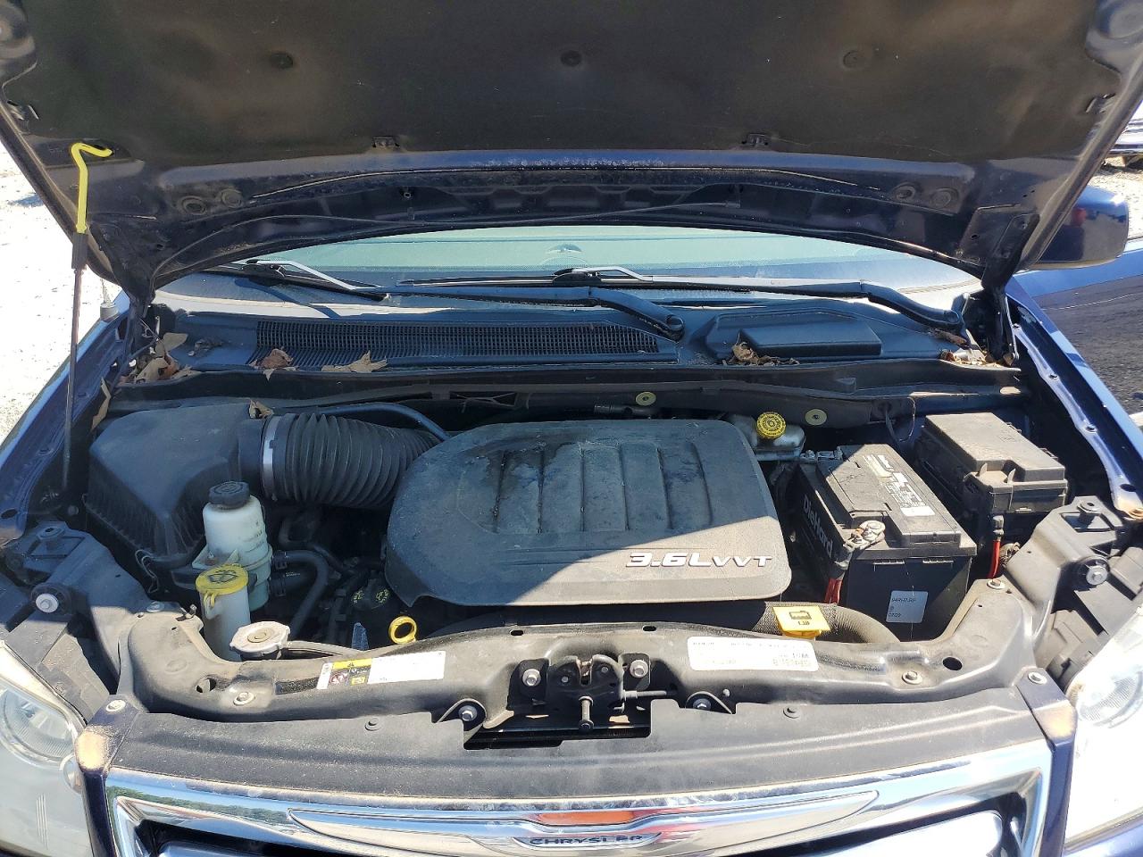 2015 Chrysler Town & Country Touring Blue vin: 2C4RC1BG5FR696559