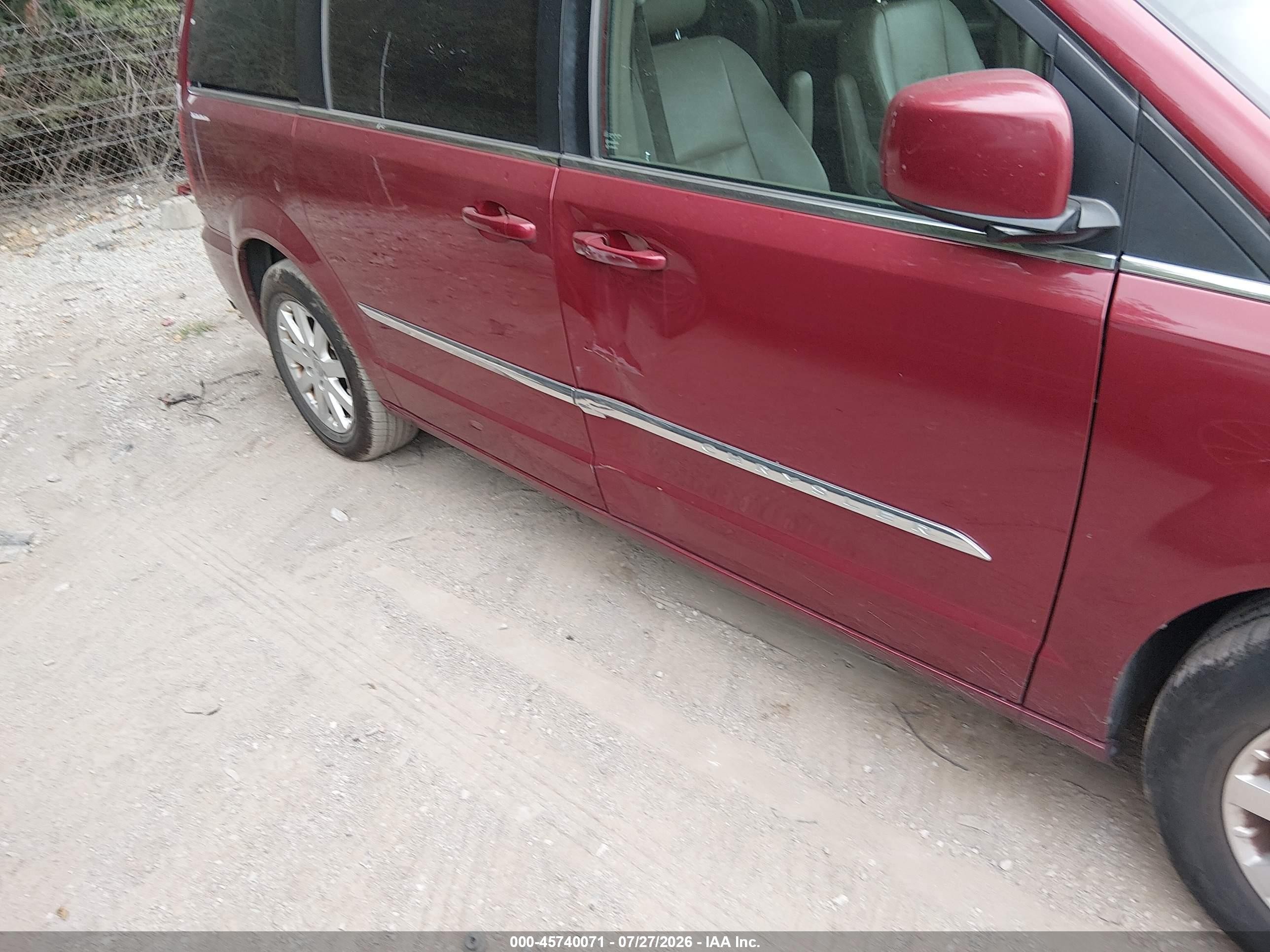 2015 Chrysler Town & Country Touring Красный vin: 2C4RC1BG5FR730872