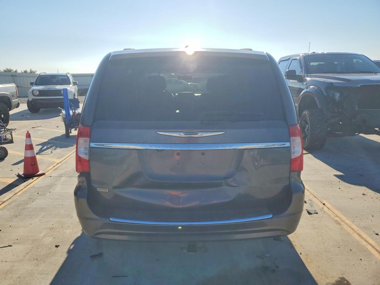 2016 Chrysler Town & Country Touring Серый vin: 2C4RC1BG5GR229708