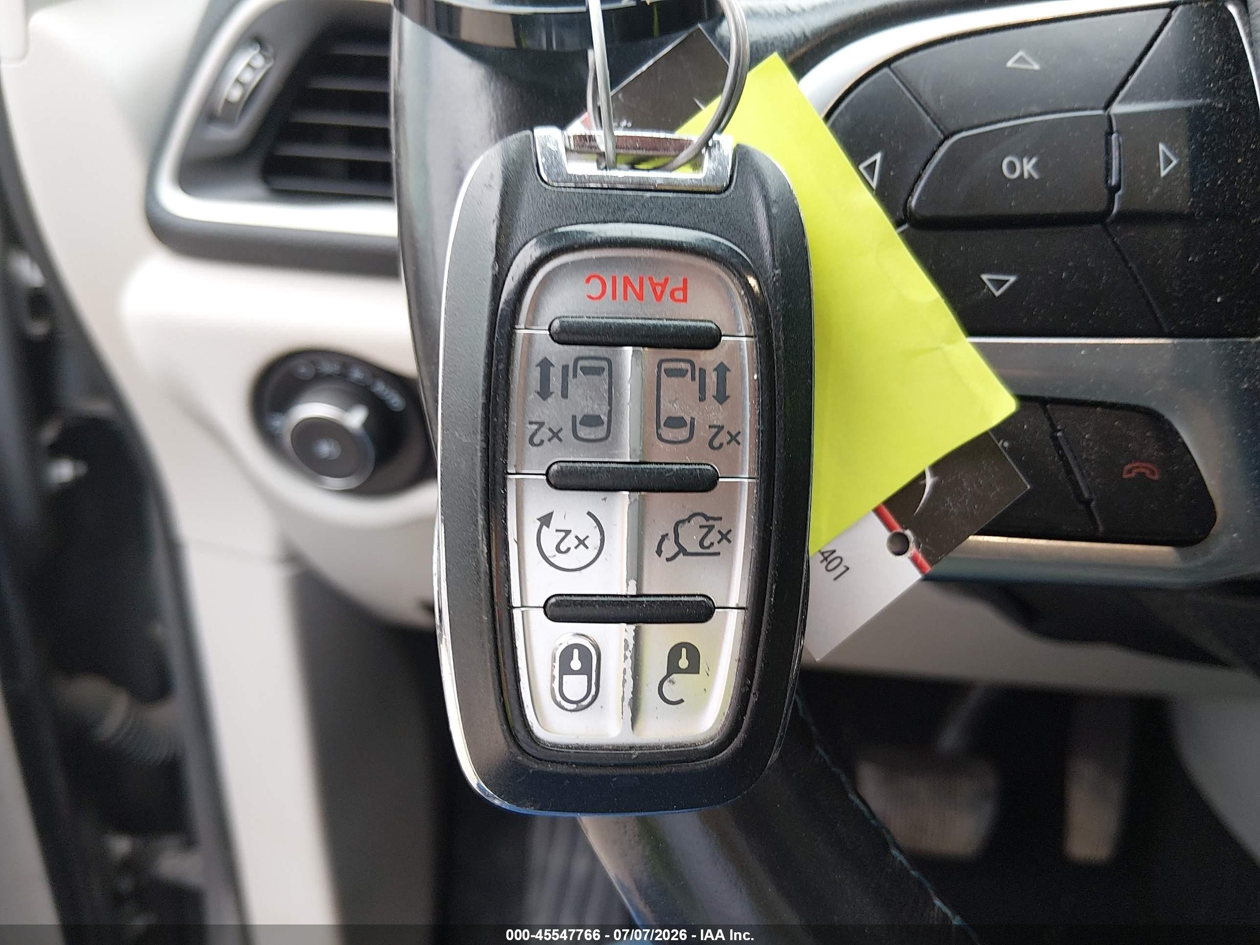 2021 Chrysler Pacifica Touring L Gray vin: 2C4RC1BG5MR547646