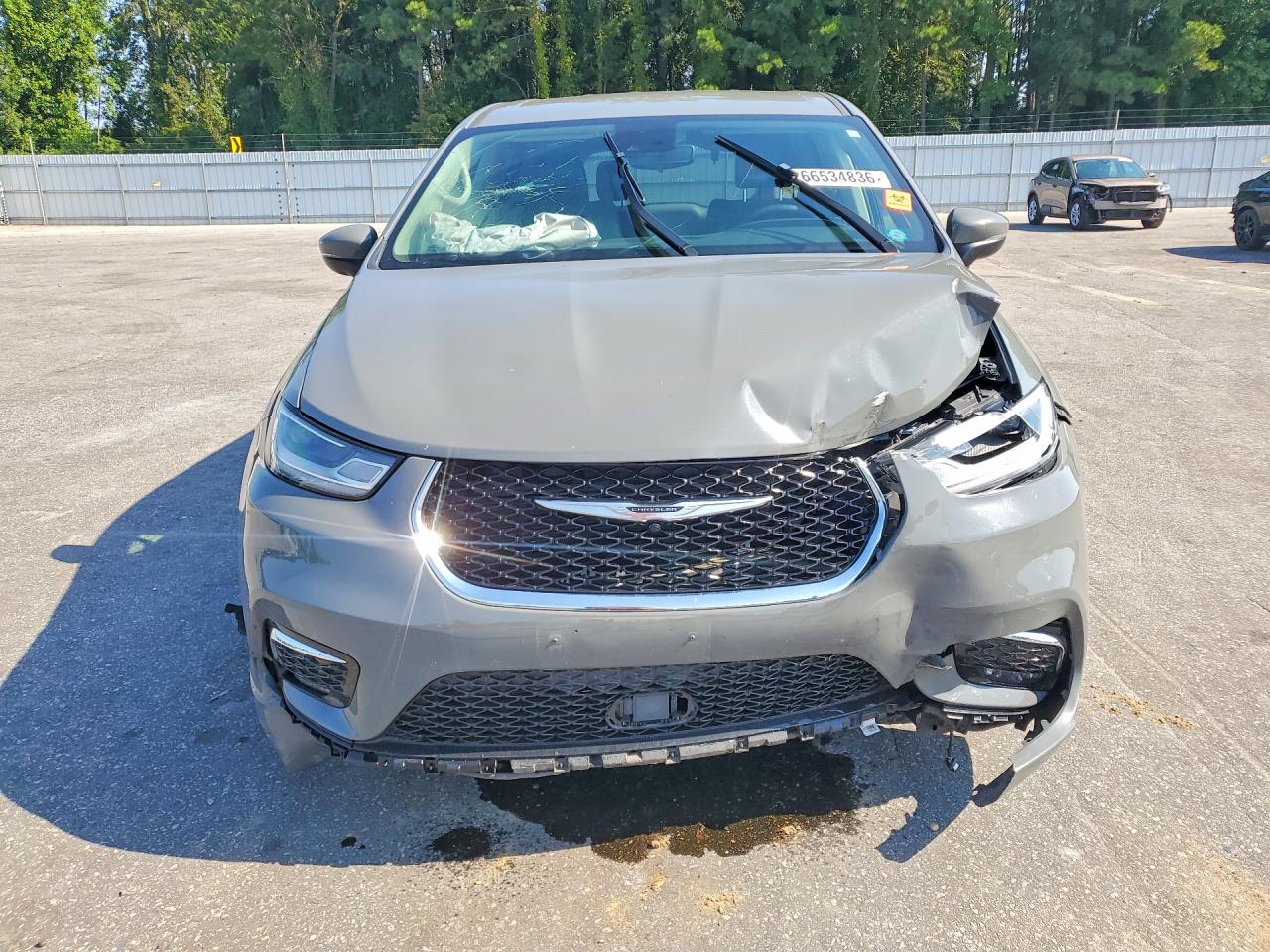 2023 Chrysler Pacifica Touring L Gray vin: 2C4RC1BG5PR553581