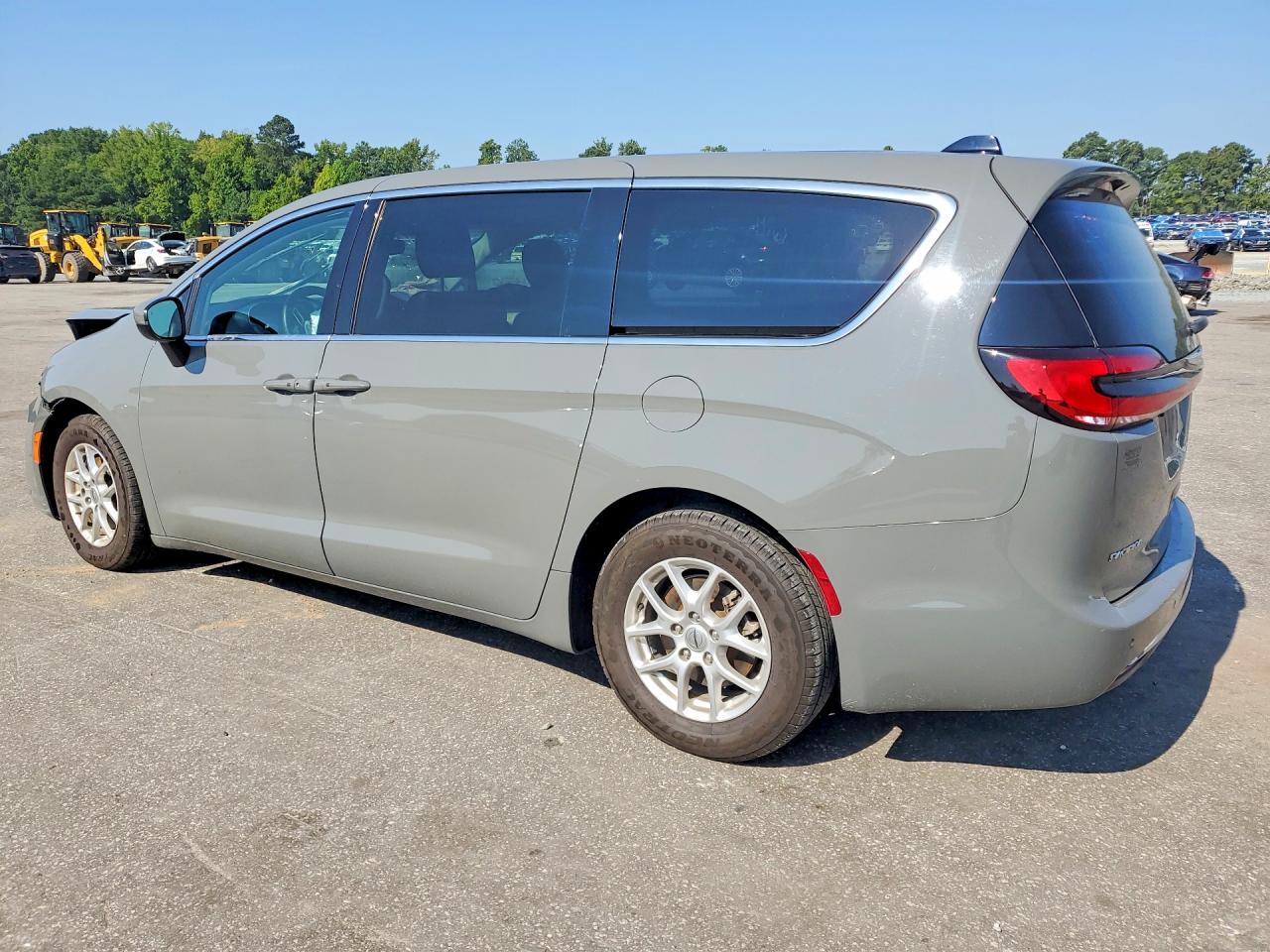 2023 Chrysler Pacifica Touring L Gray vin: 2C4RC1BG5PR553581