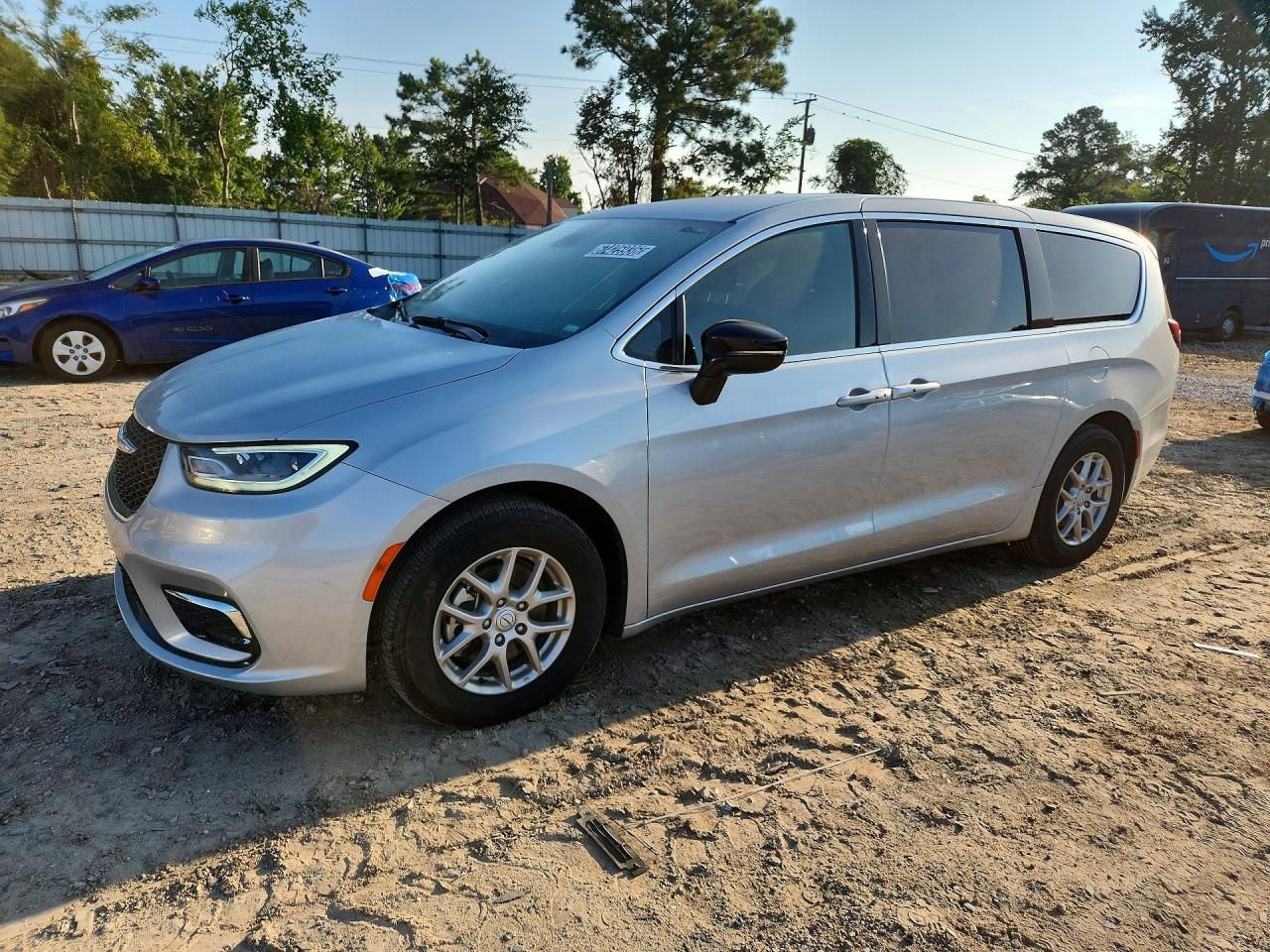 2026 Chrysler Pacifica Select Серебряный vin: 2C4RC1BG5TR212501