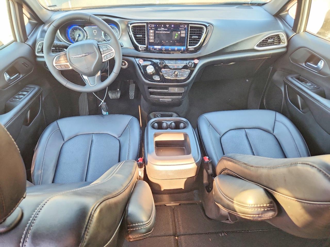 2026 Chrysler Pacifica Select Серебряный vin: 2C4RC1BG5TR212501