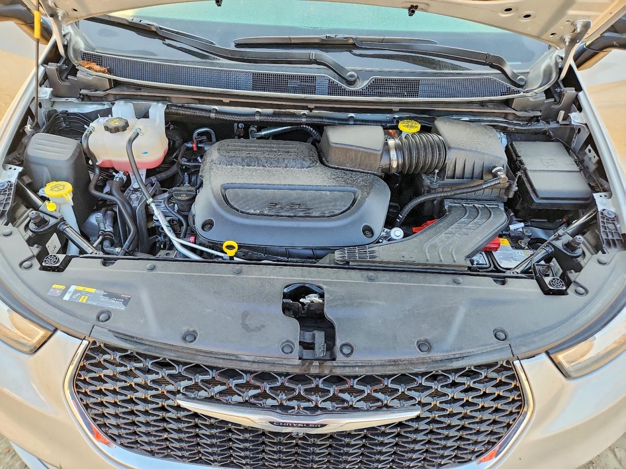 2026 Chrysler Pacifica Select Серебряный vin: 2C4RC1BG5TR212501