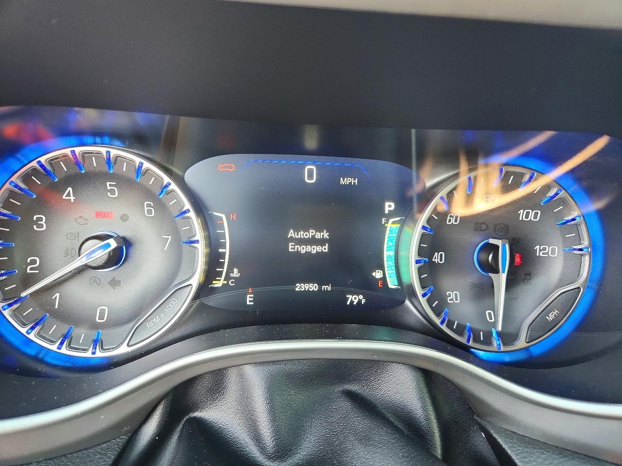 2026 Chrysler Pacifica Select Серебряный vin: 2C4RC1BG5TR212501