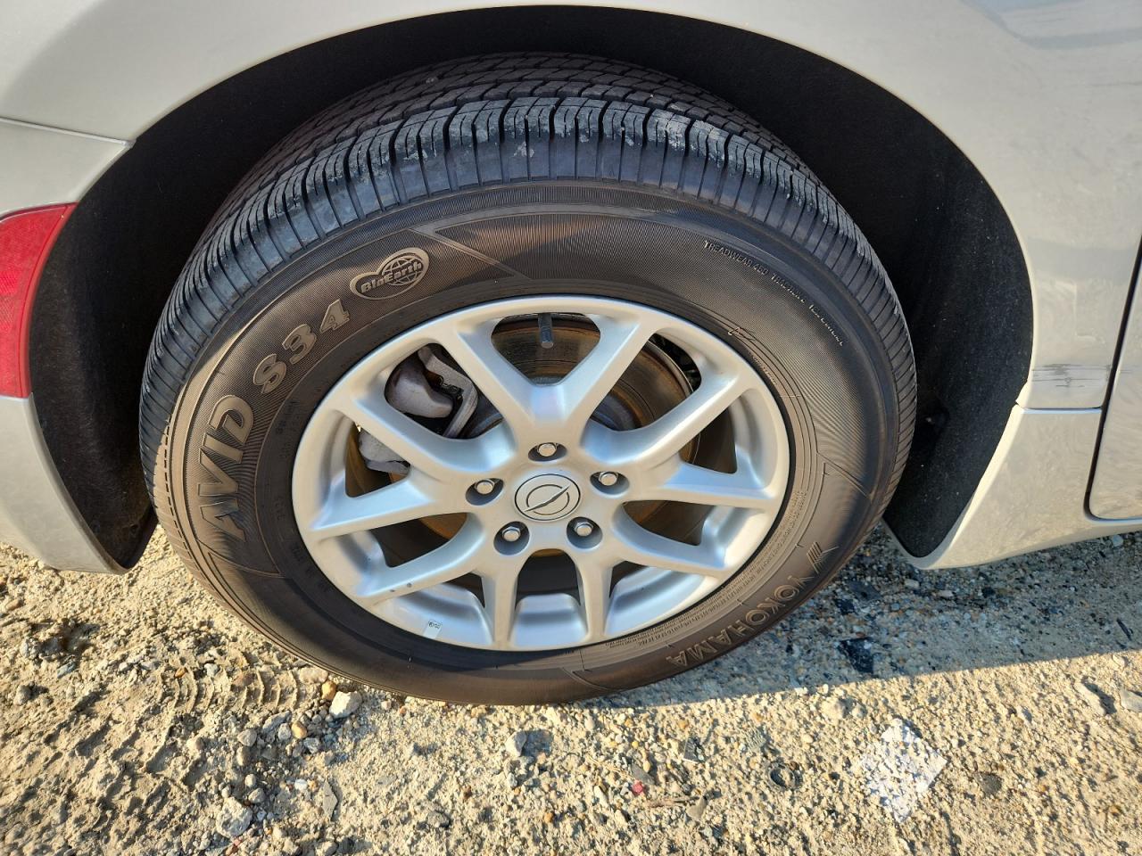 2026 Chrysler Pacifica Select Серебряный vin: 2C4RC1BG5TR212501 Damage: Right Qtr Panel, Dent(S) W/ Paint Dmg, 2 To 3 Inches