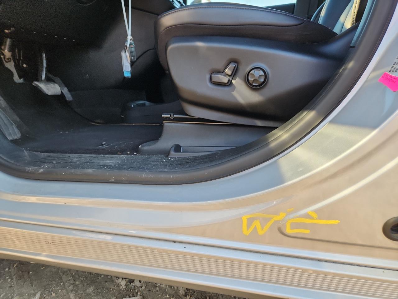 2026 Chrysler Pacifica Select Серебряный vin: 2C4RC1BG5TR212501 Damage: Overall Vehicle, De-Identify, Removal Required