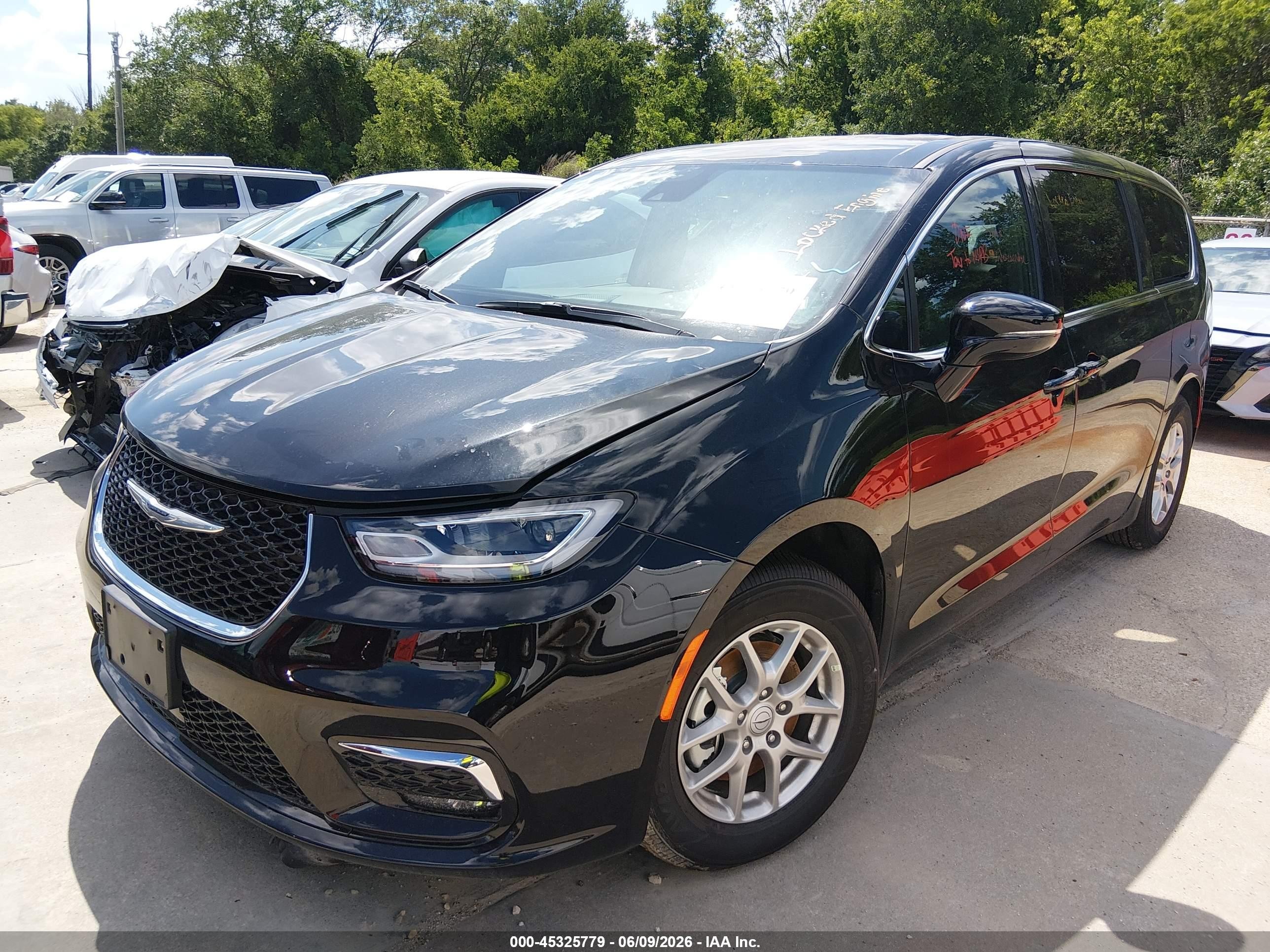 2026 Chrysler Pacifica Select Черный vin: 2C4RC1BG5TR273119