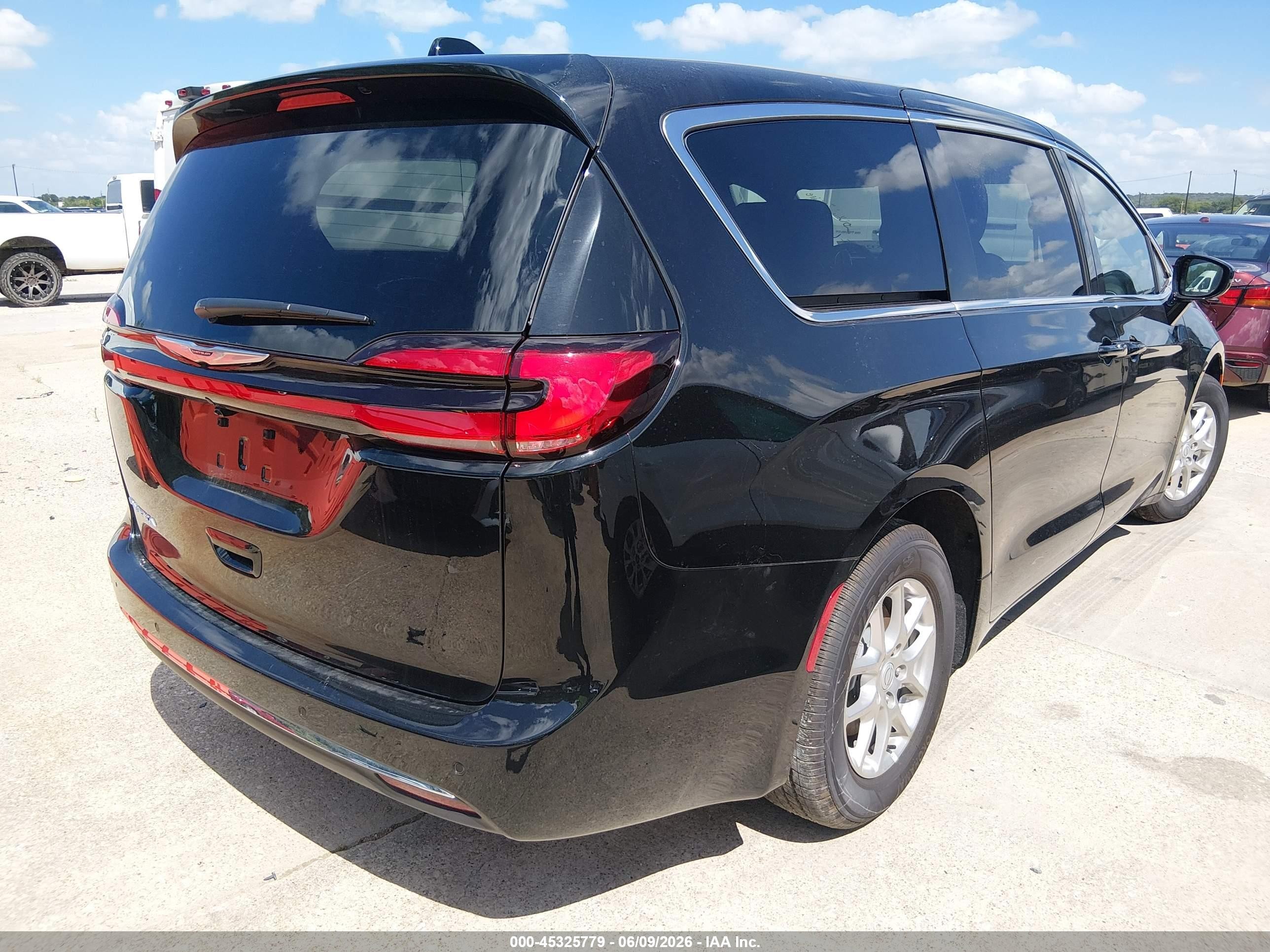 2026 Chrysler Pacifica Select Черный vin: 2C4RC1BG5TR273119