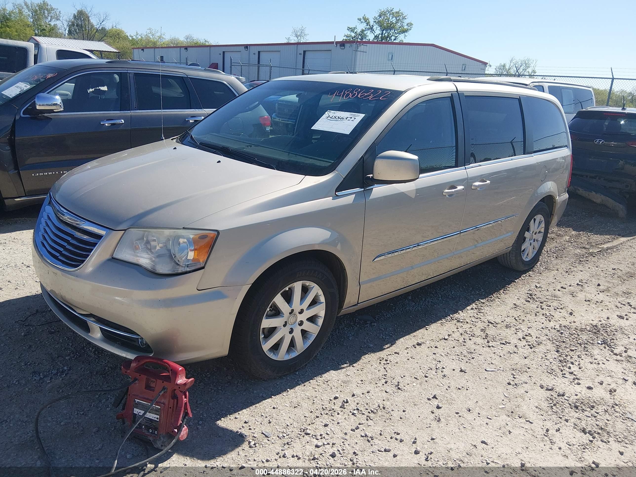 2013 Chrysler Town & Country Touring Gold vin: 2C4RC1BG6DR632589
