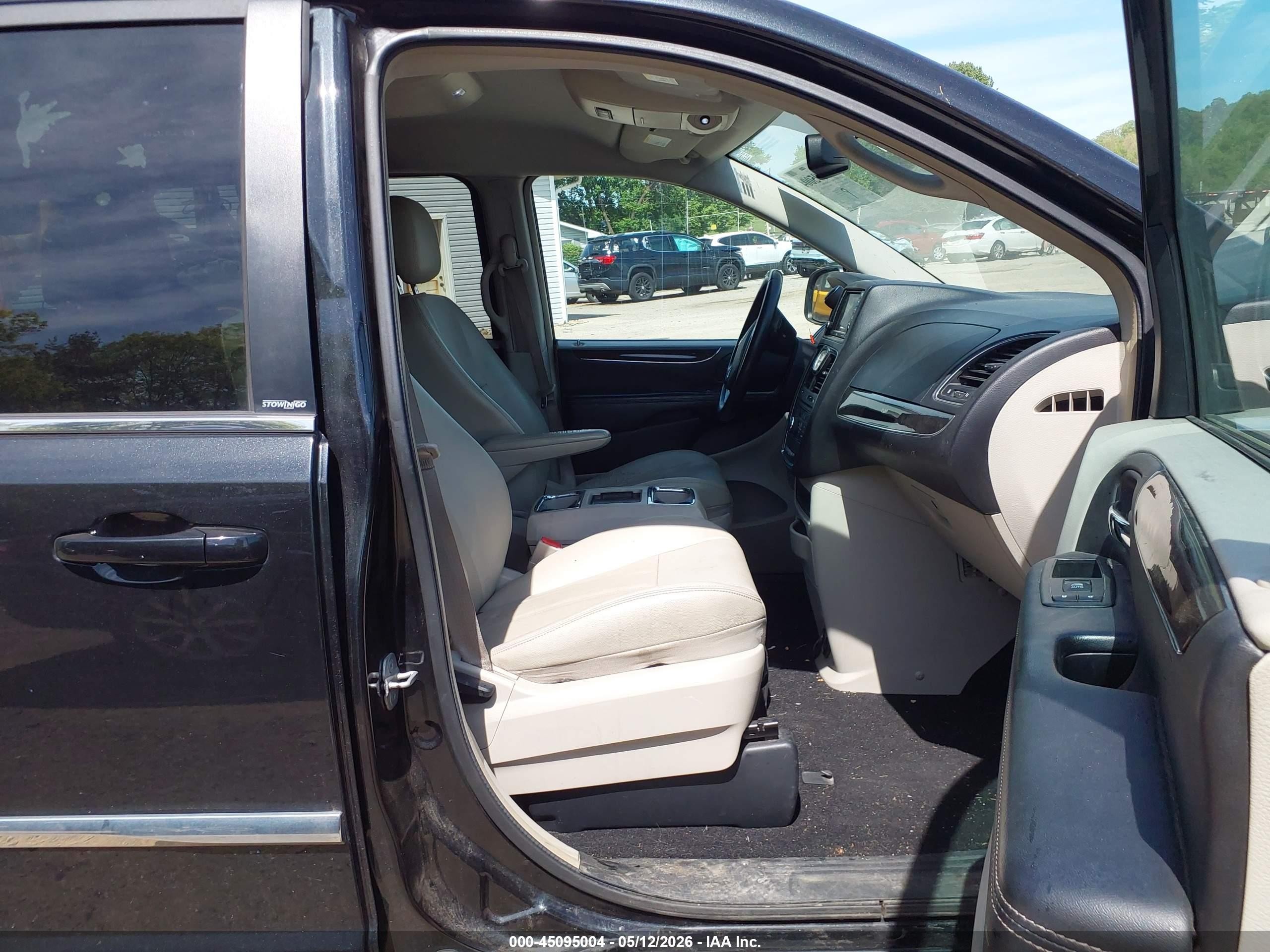 2013 Chrysler Town & Country Touring Black vin: 2C4RC1BG6DR653331
