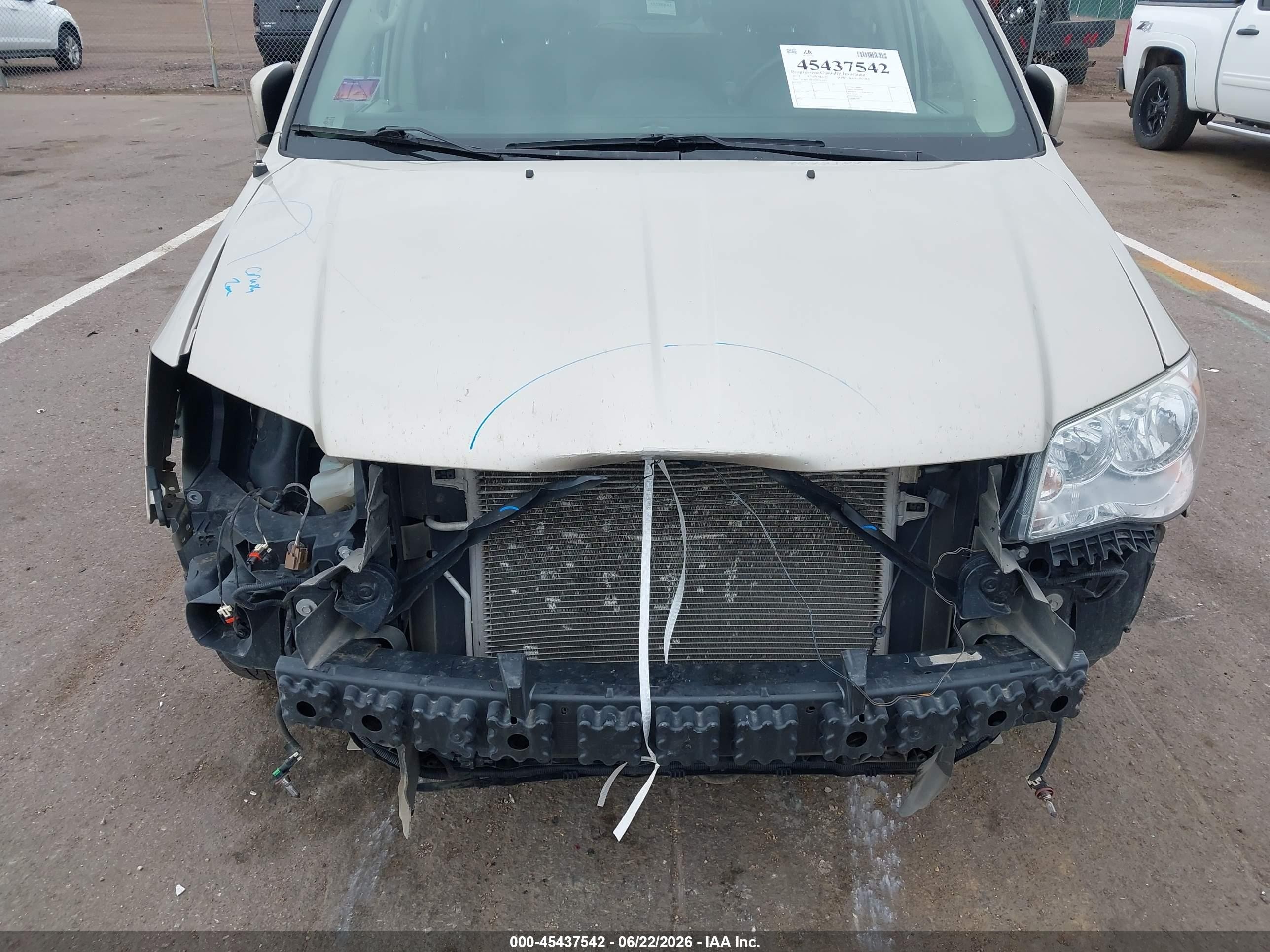 2013 Chrysler Town & Country Touring Gold vin: 2C4RC1BG6DR719991