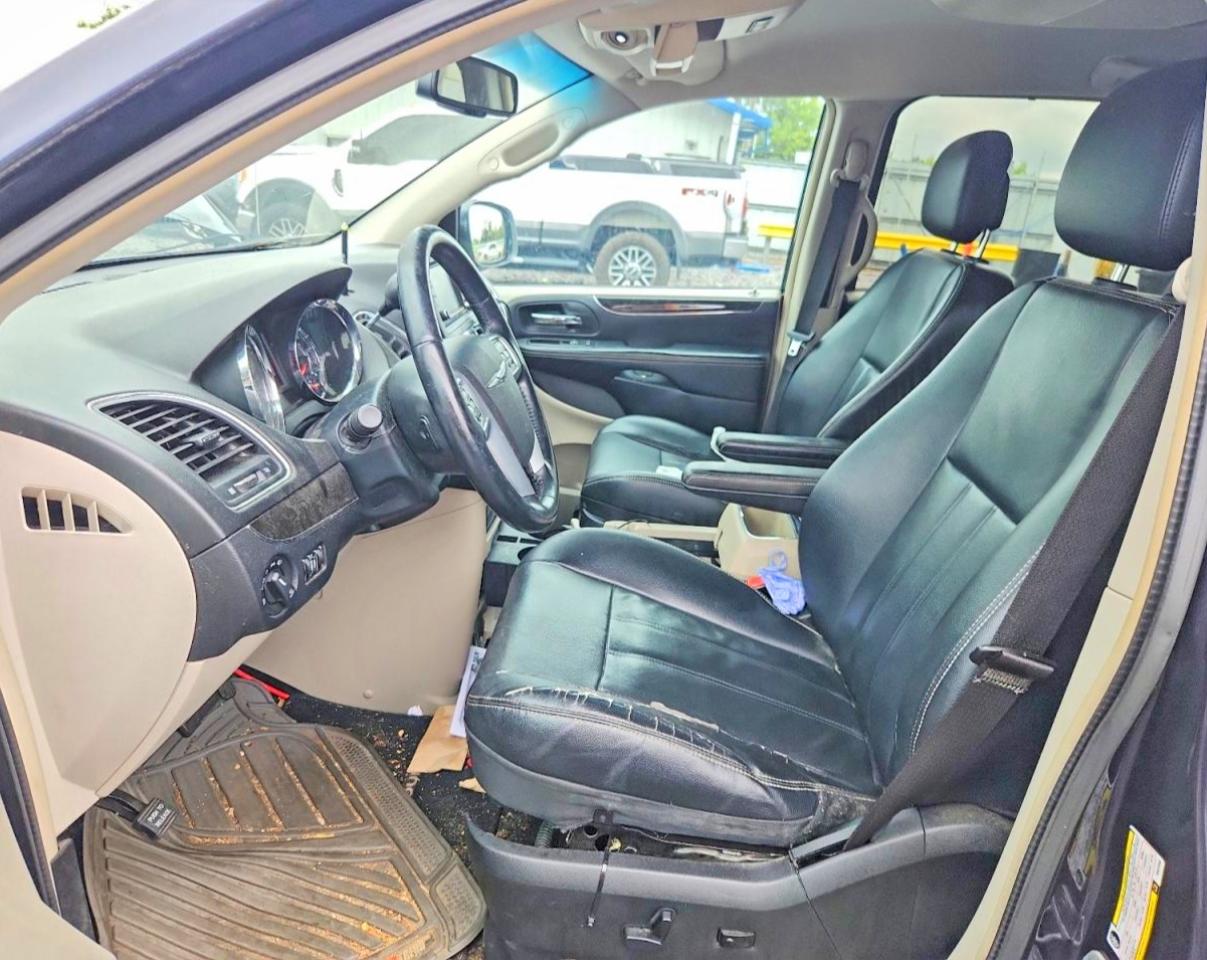 2013 Chrysler Town & Country Touring Blue vin: 2C4RC1BG6DR820965