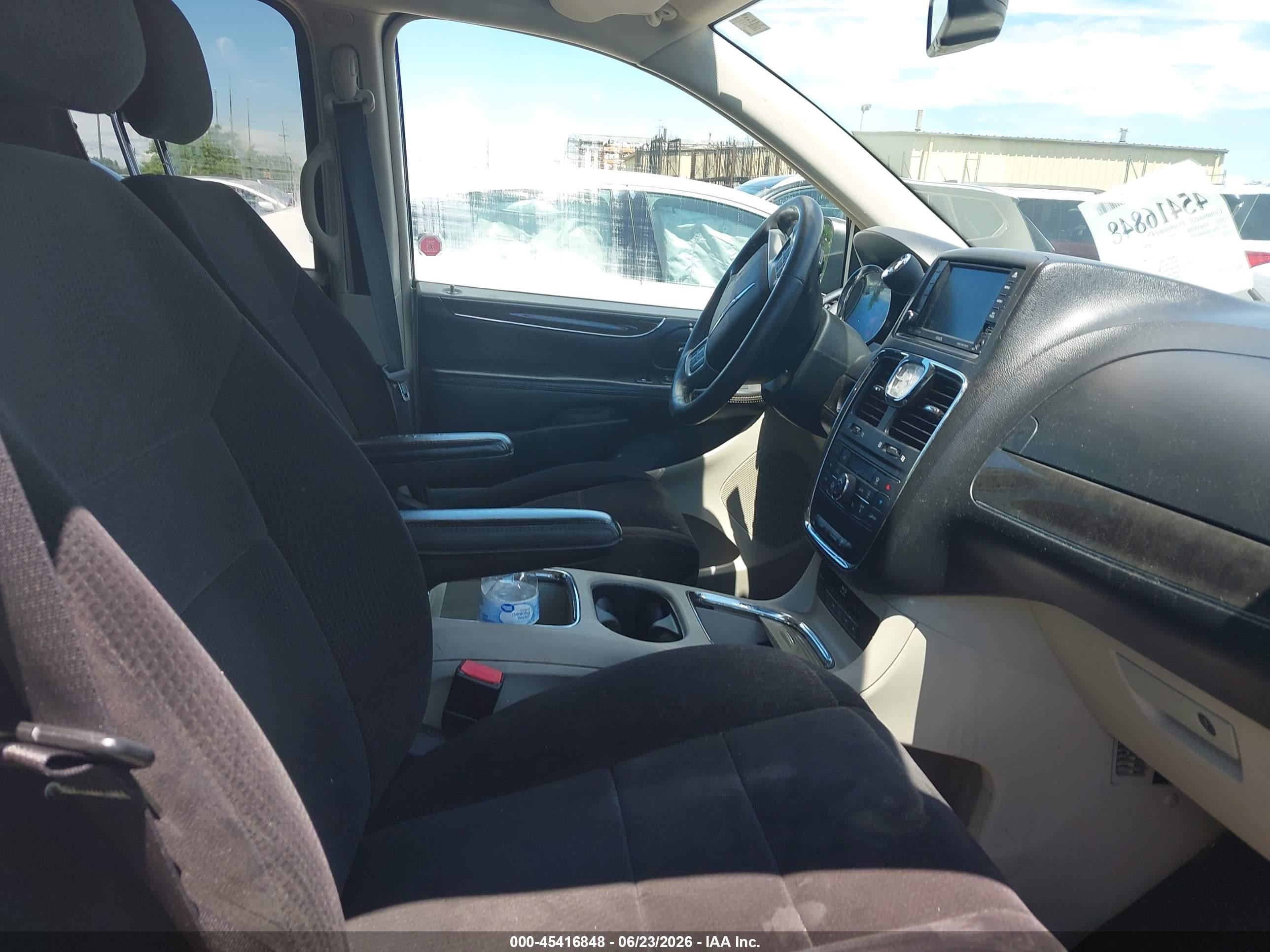 2013 Chrysler Town & Country Touring Белый vin: 2C4RC1BG6DR822439