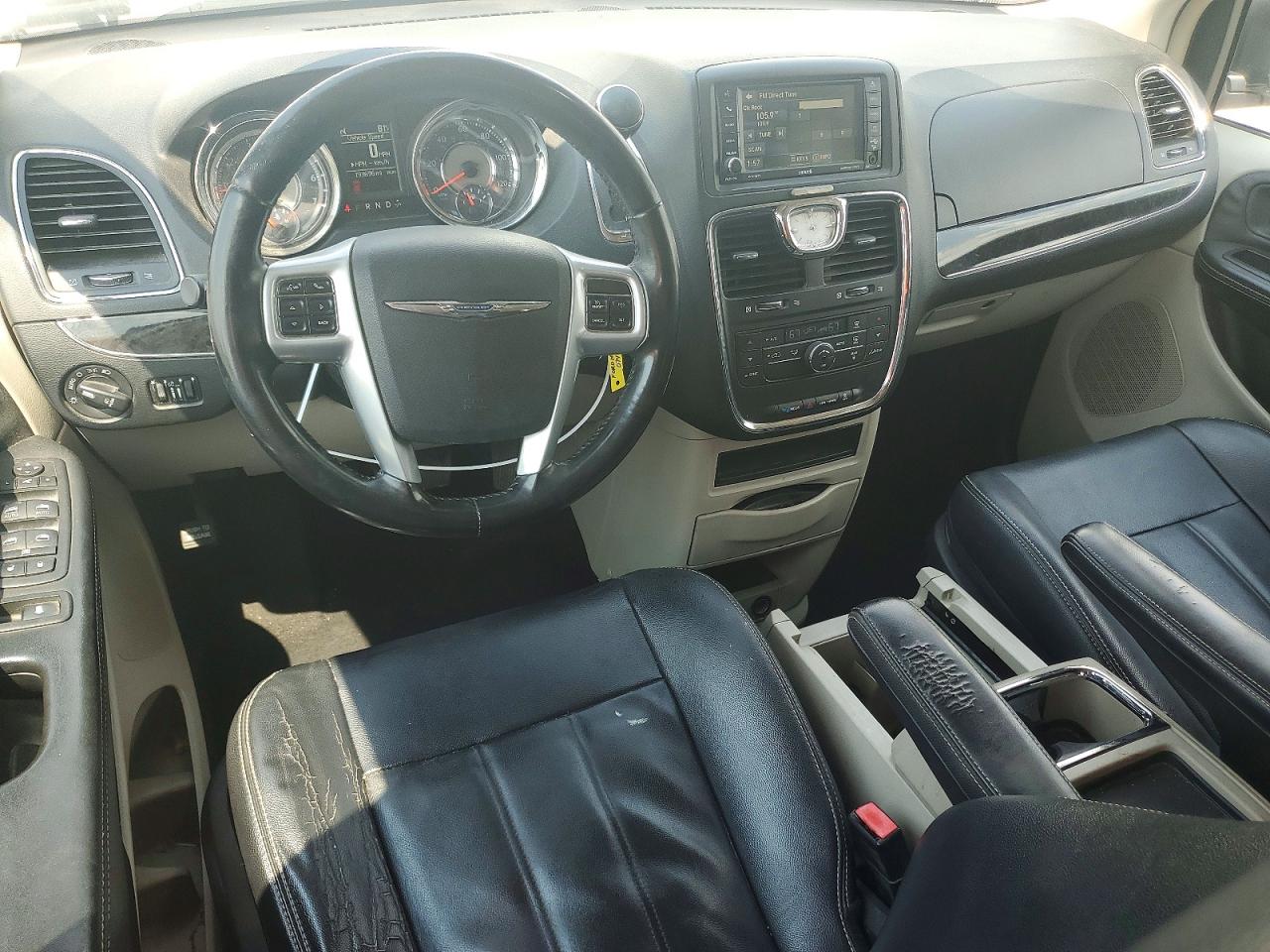 2014 Chrysler Town & Country Touring White vin: 2C4RC1BG6ER160749