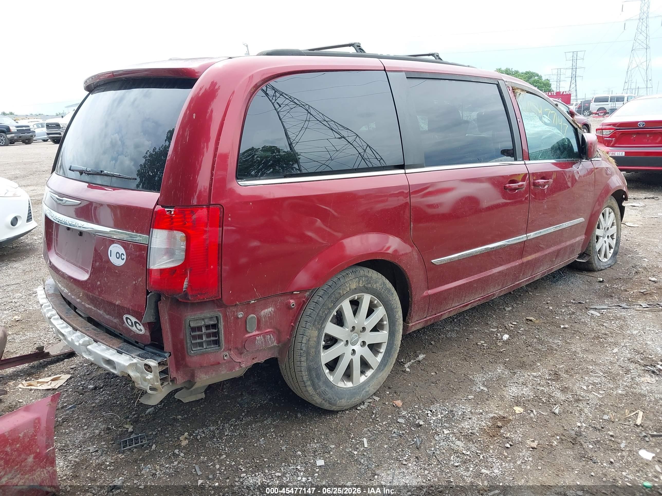 2014 Chrysler Town & Country Touring Red vin: 2C4RC1BG6ER217287