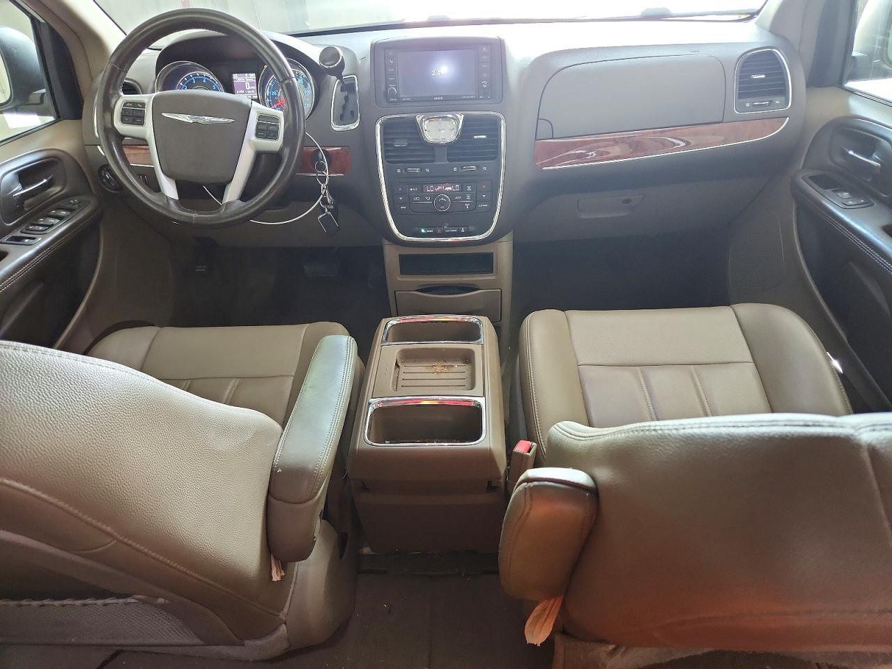 2014 Chrysler Town & Country Touring White vin: 2C4RC1BG6ER221517
