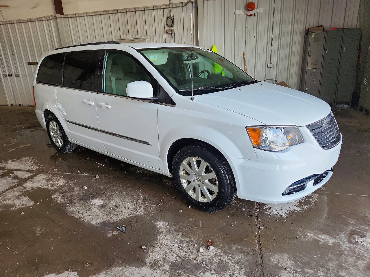 2014 Chrysler Town & Country Touring White vin: 2C4RC1BG6ER221517